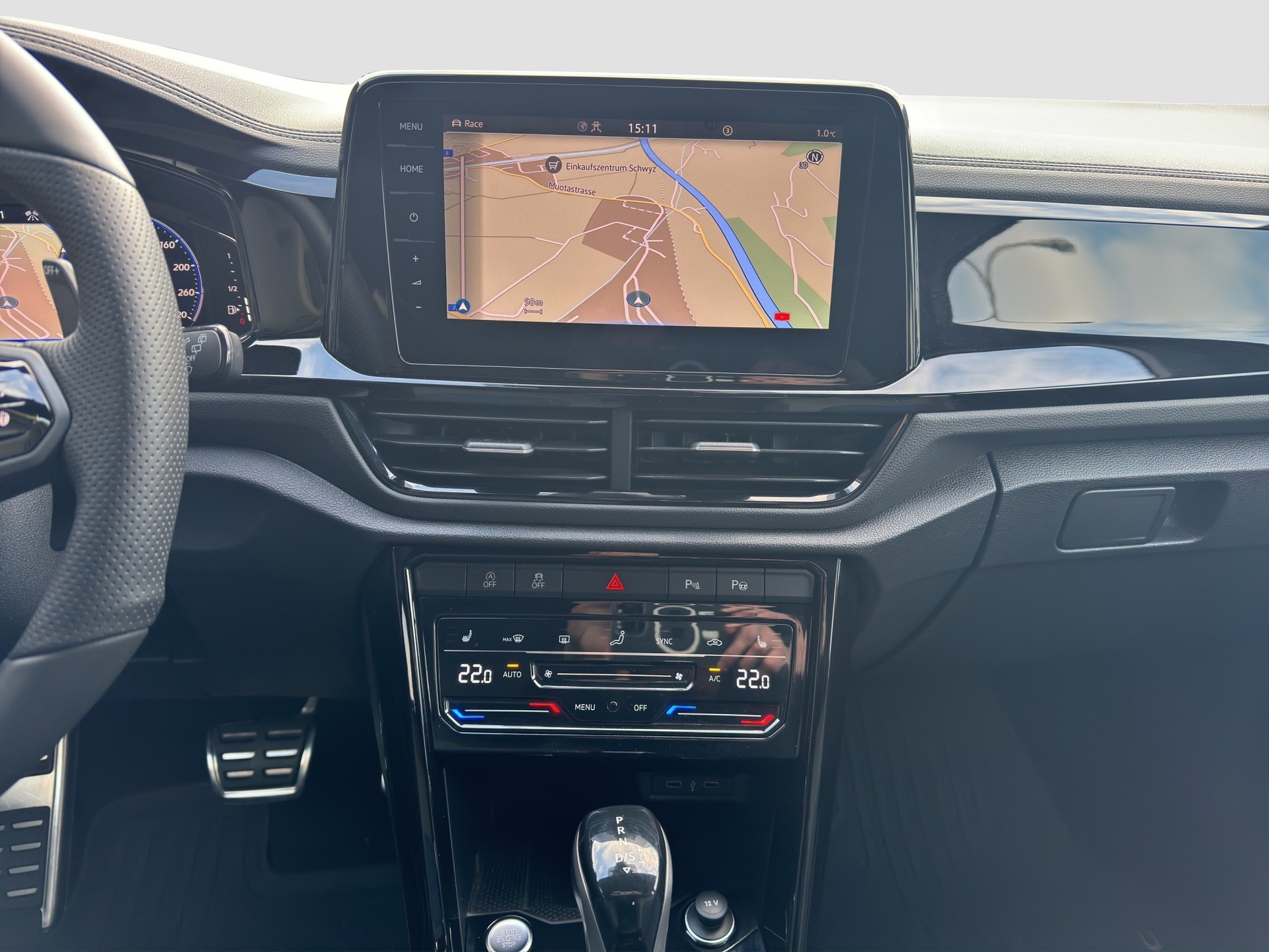 VW T-Roc 2.0 TSI R DSG 4Motion-image-4