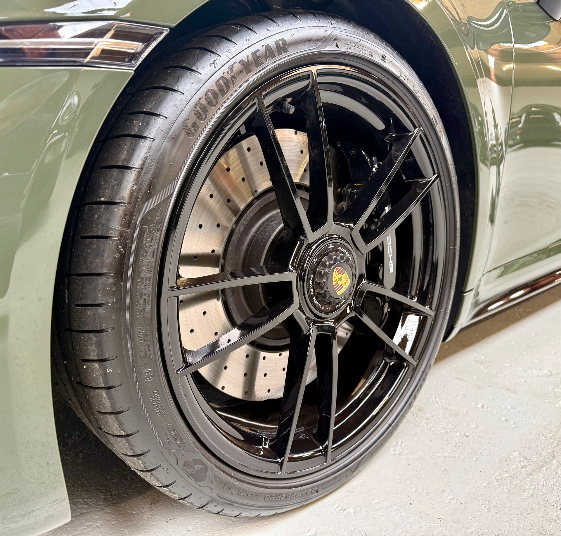 PORSCHE 911 Carrera 4 GTS PDK-image-5