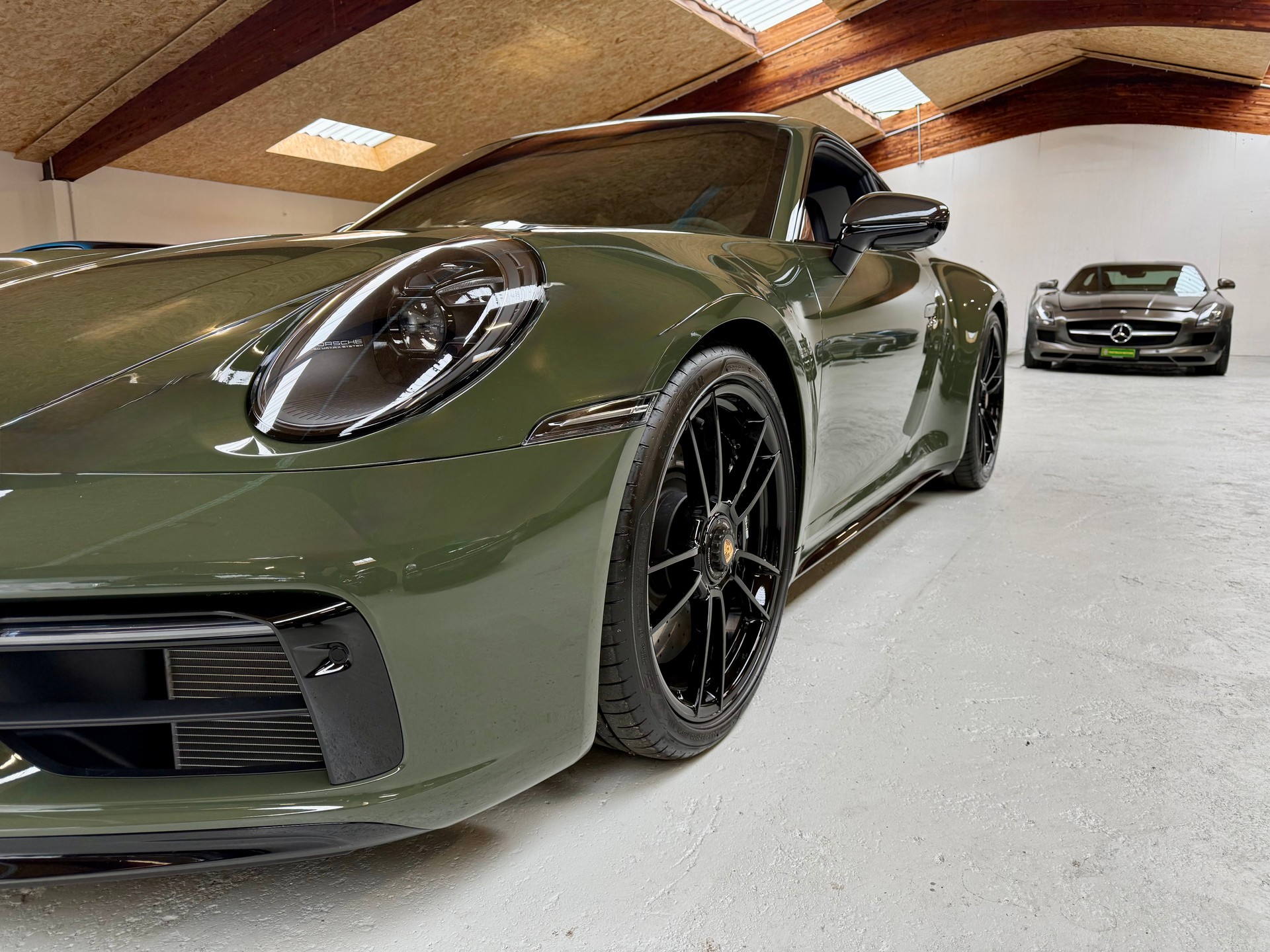 PORSCHE 911 Carrera 4 GTS PDK-image-4