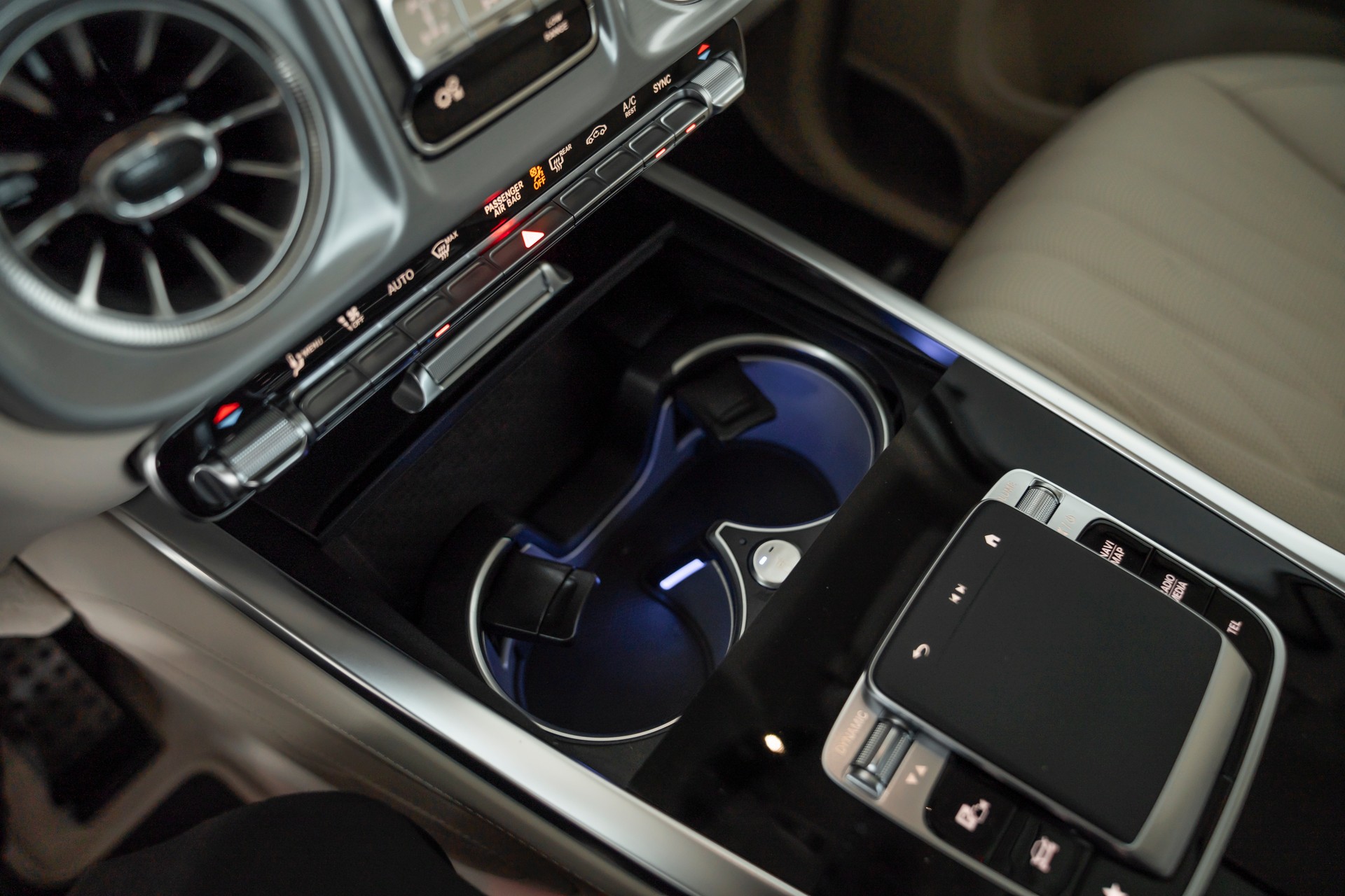 MERCEDES-BENZ G 450d 9G-Tronic-image-10