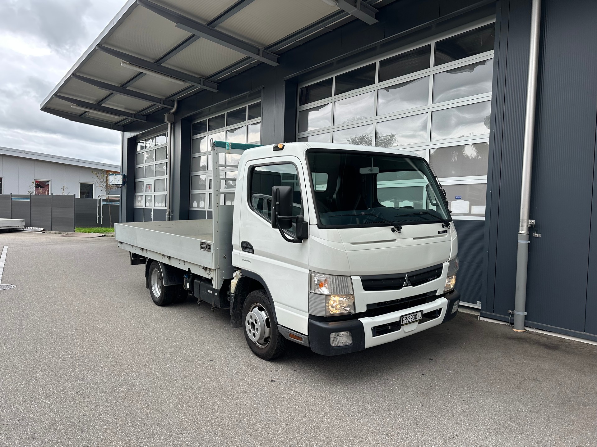 MITSUBISHI FUSO Canter 3C15