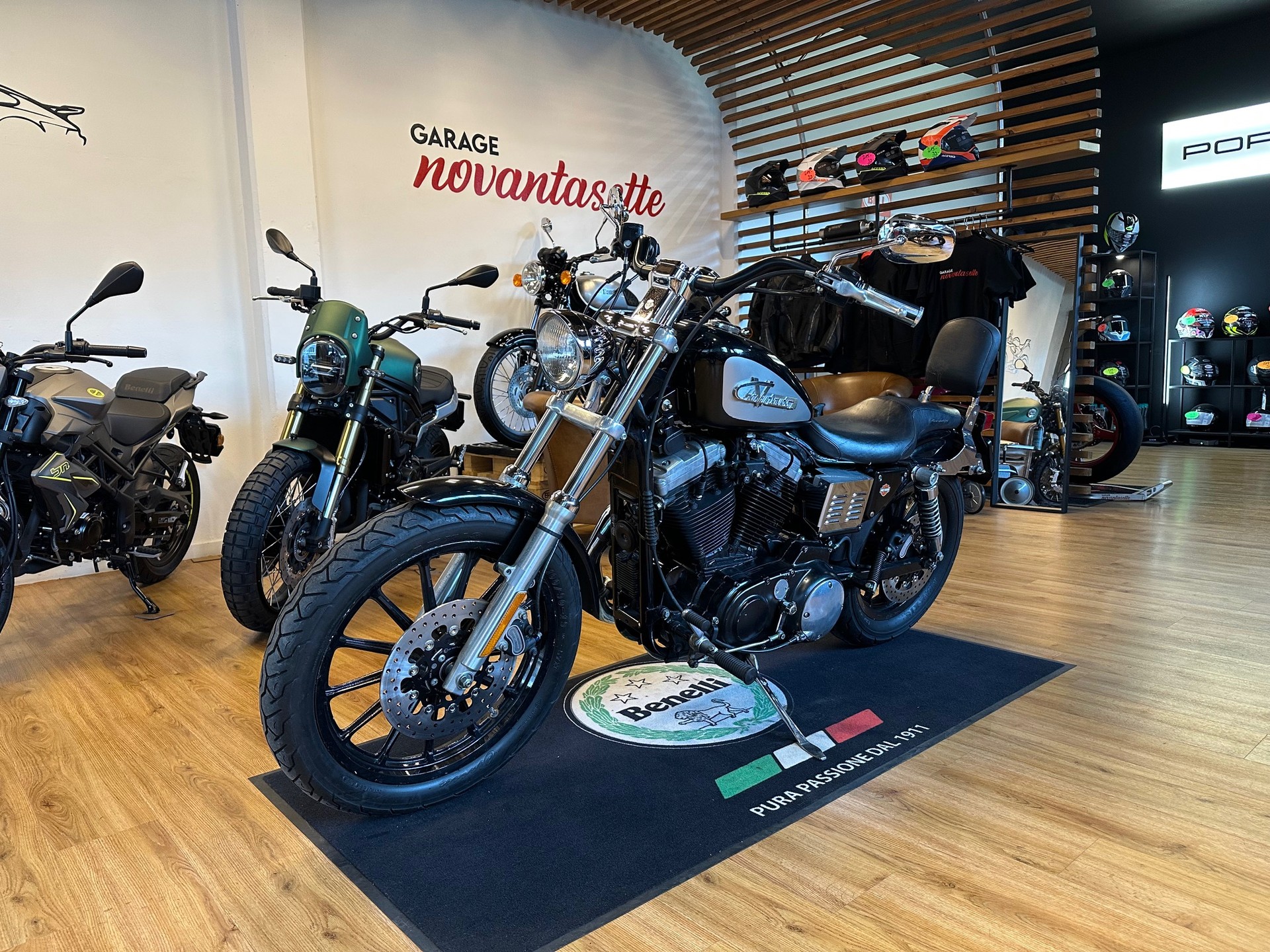 HARLEY-DAVIDSON XL 883 C53 Sportster Custom