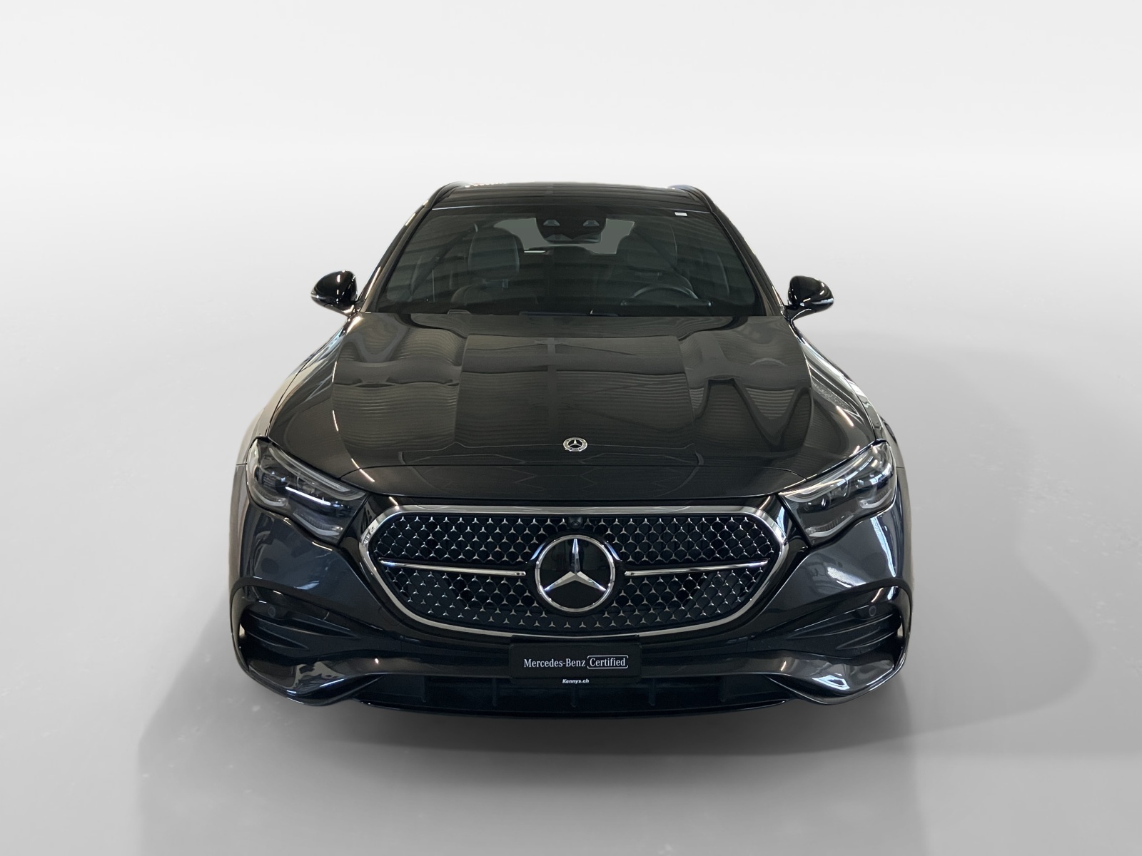 MERCEDES-BENZ E 200 AMG Line 4MATIC Kombi-showroom-element-1