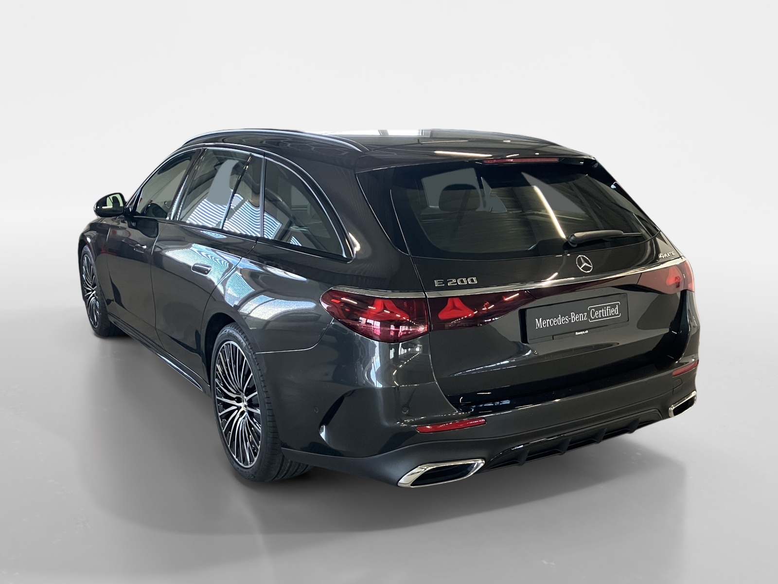 MERCEDES-BENZ E 200 AMG Line 4MATIC Kombi-showroom-element-3