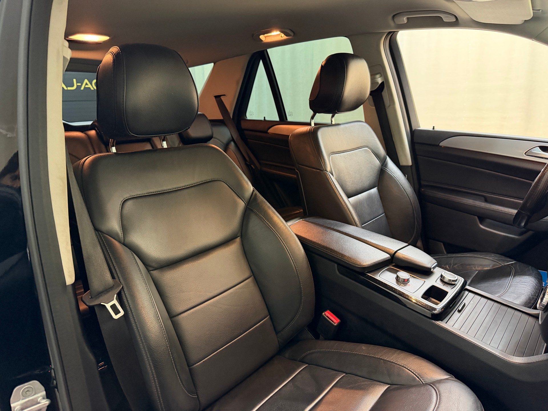 MERCEDES-BENZ GLE 250 d Executive 4Matic 9G-Tronic-image-11