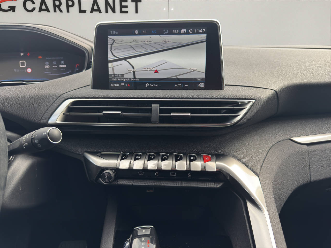 PEUGEOT 5008 1.2 PureTech Allure-image-9