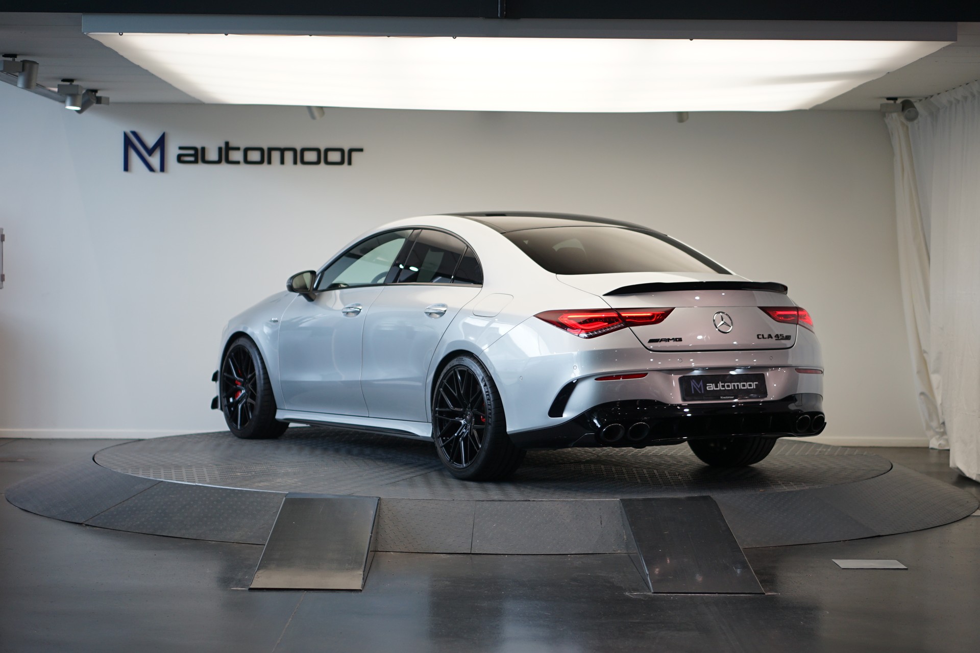 MERCEDES-BENZ CLA 45 S AMG 4Matic+ 8G-DCT *CH-Fahrzeug* *Performance Sitze*-image-6