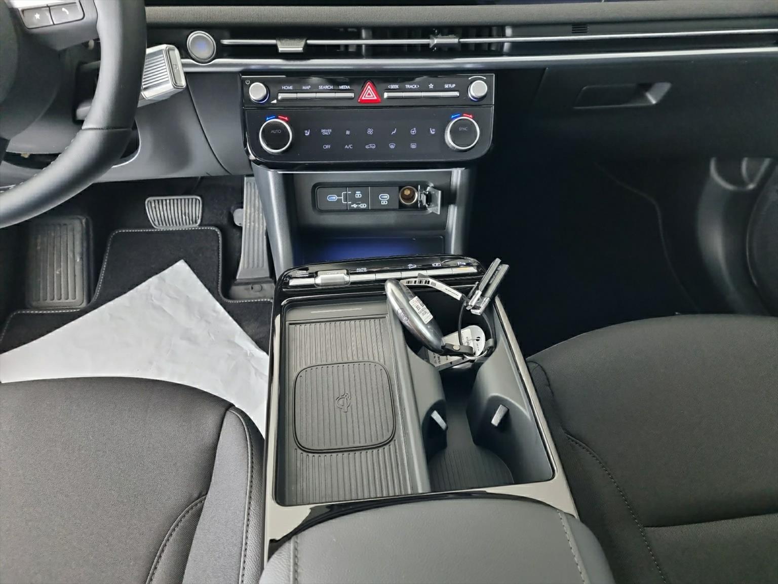 HYUNDAI Tucson 1.6 HEV 4WD EXELLENCE-image-8