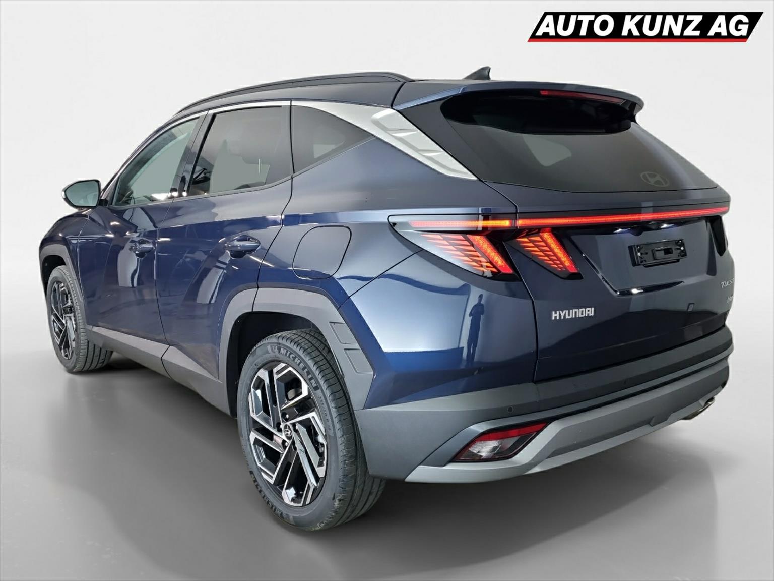 HYUNDAI Tucson 1.6 HEV 4WD EXELLENCE-showroom-element-1