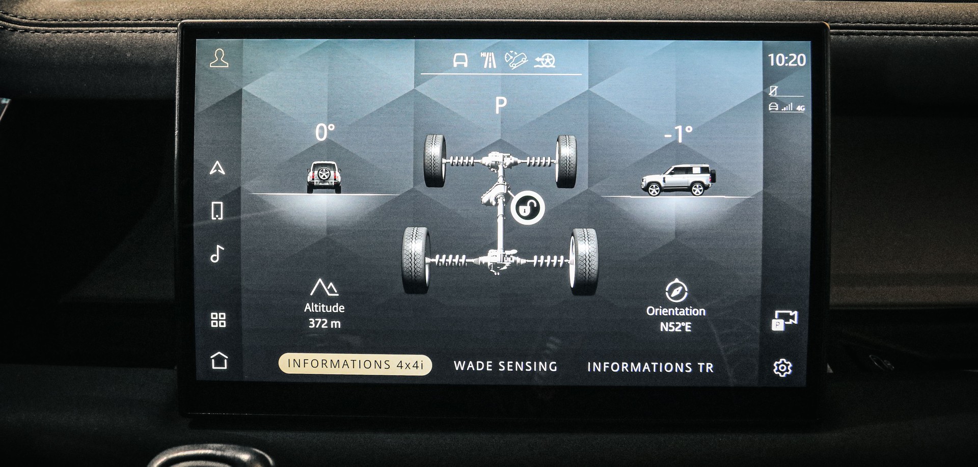 LAND ROVER Defender 90 3.0D I6 X-Dynamic AT8 (22' RAD. / 11.4' SCREEN)-image-22