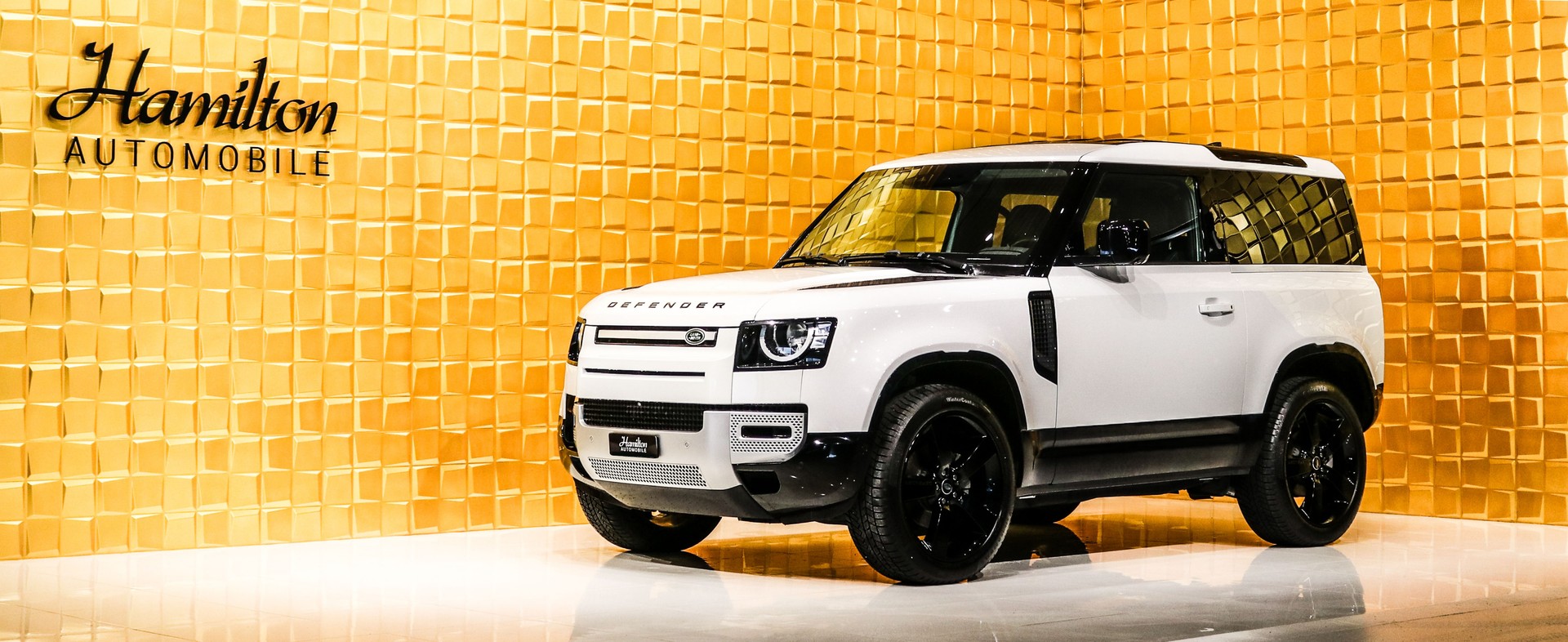 LAND ROVER Defender 90 3.0D I6 X-Dynamic AT8 (22' RAD. / 11.4' SCREEN)-showroom-element-1