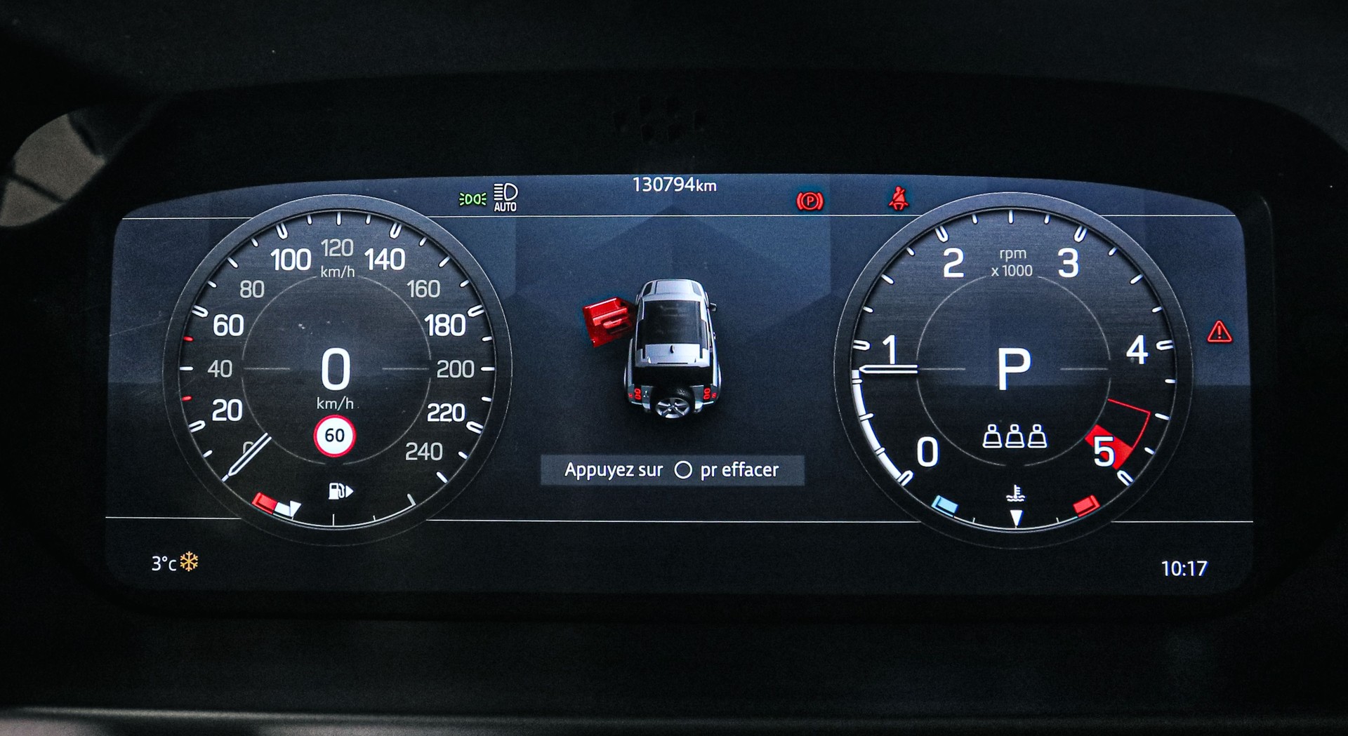 LAND ROVER Defender 90 3.0D I6 X-Dynamic AT8 (22' RAD. / 11.4' SCREEN)-image-14