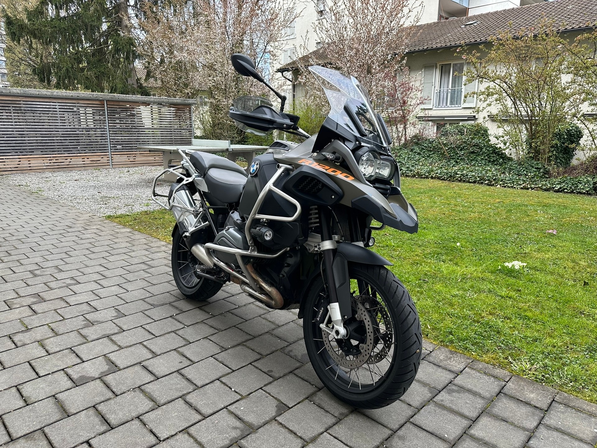 BMW R 1200 GS Adventure ABS-image-1