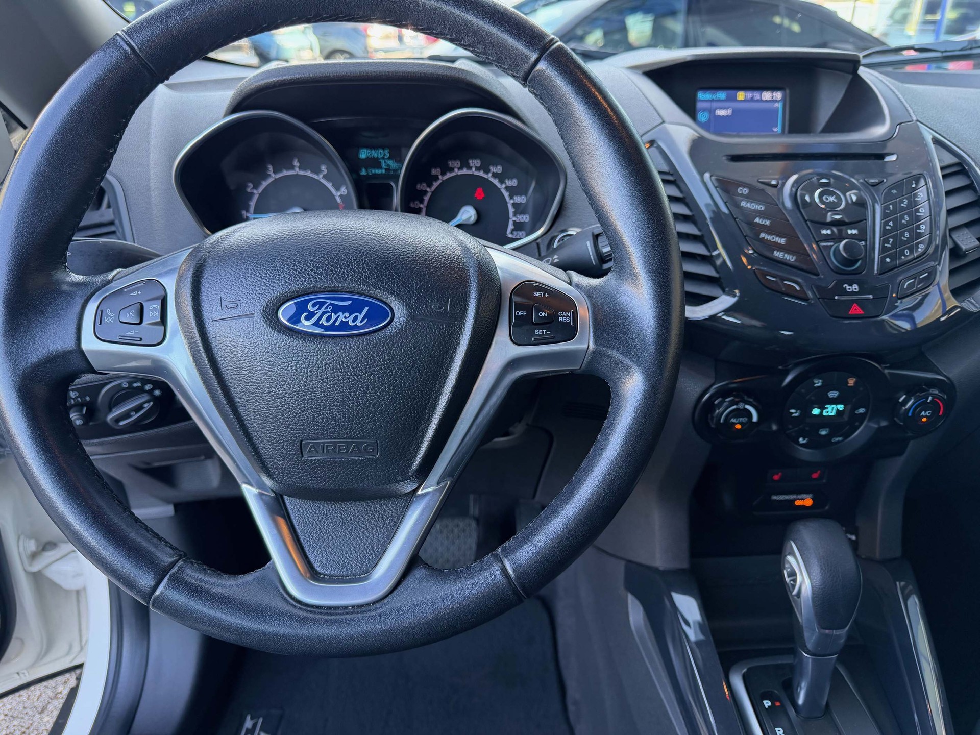 FORD EcoSport 1.5 Titanium, ab Service und MFK vom FORD-Spezialisten-image-9
