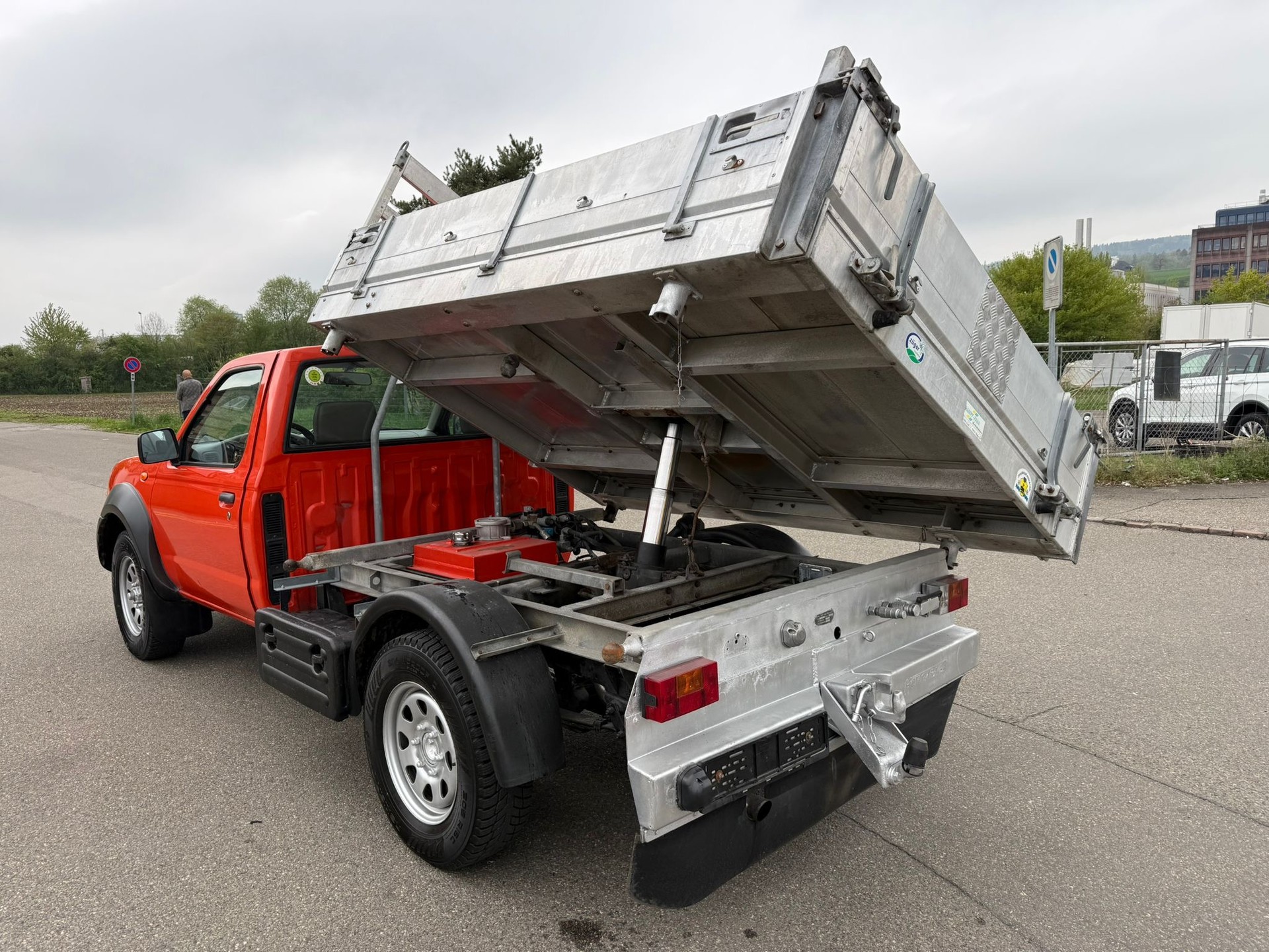 NISSAN Single Cab 2.5 Di 4x4-image-8