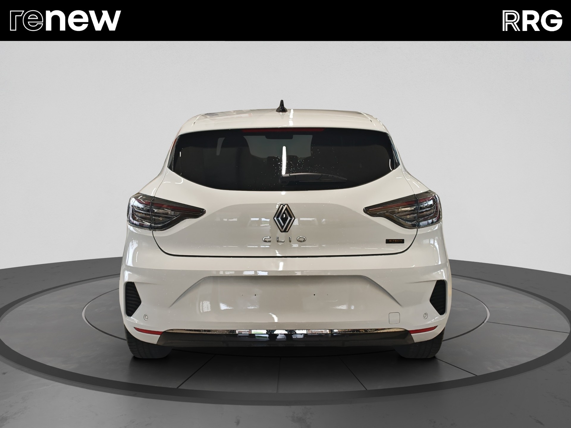 RENAULT Clio 1.6 E-Tech Techno-showroom-element-3