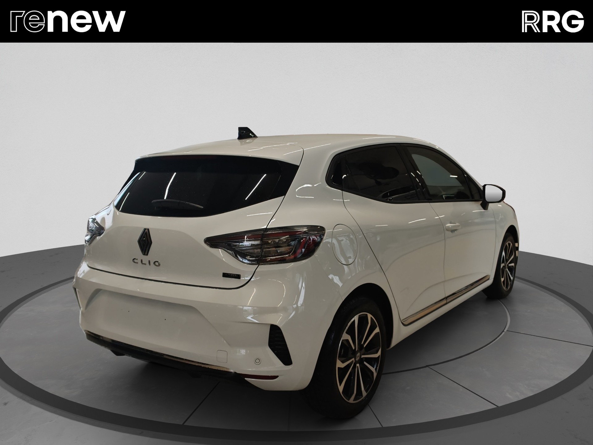 RENAULT Clio 1.6 E-Tech Techno-showroom-element-2