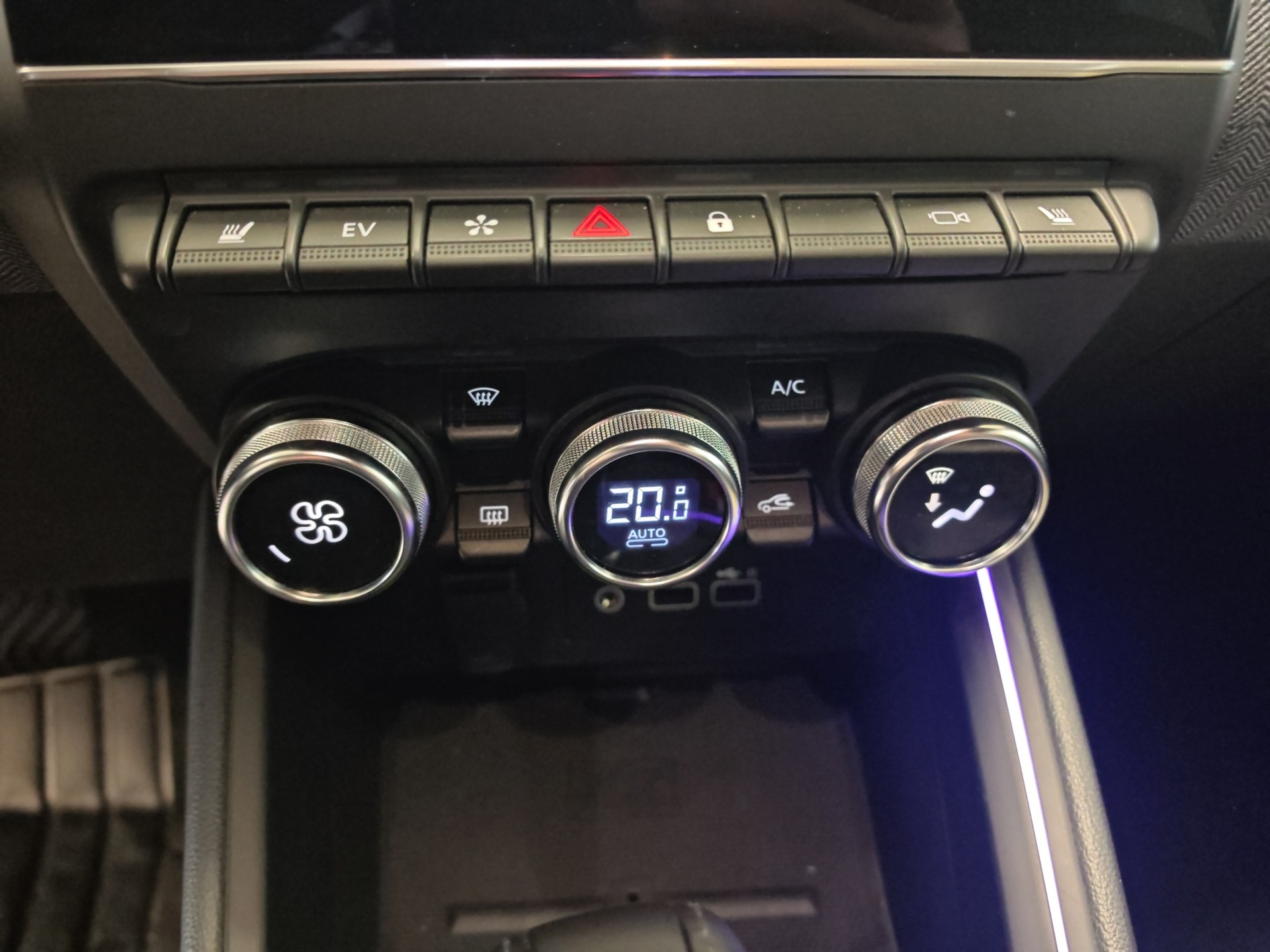 RENAULT Clio 1.6 E-Tech Techno-image-20