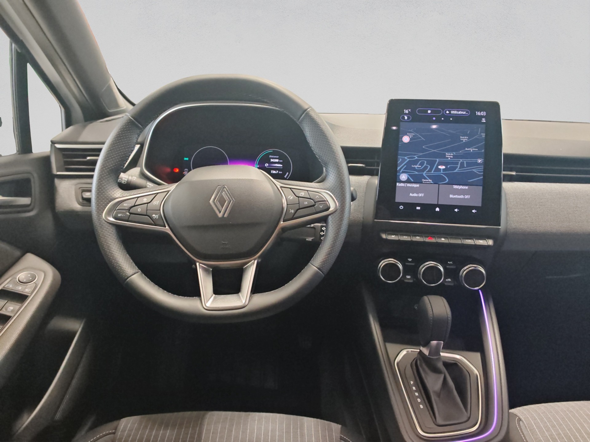 RENAULT Clio 1.6 E-Tech Techno-image-13