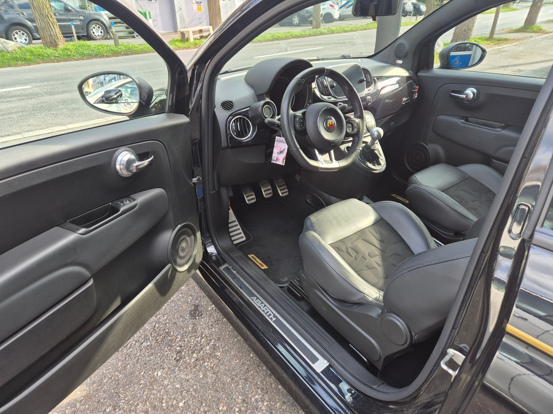 FIAT 595C 1.4 16V Turbo Abarth Scorpione Oro * 1 of 2000 * Akrapovic * Frisch ab Service * MFK * 8 Fach Bereift *-image-5