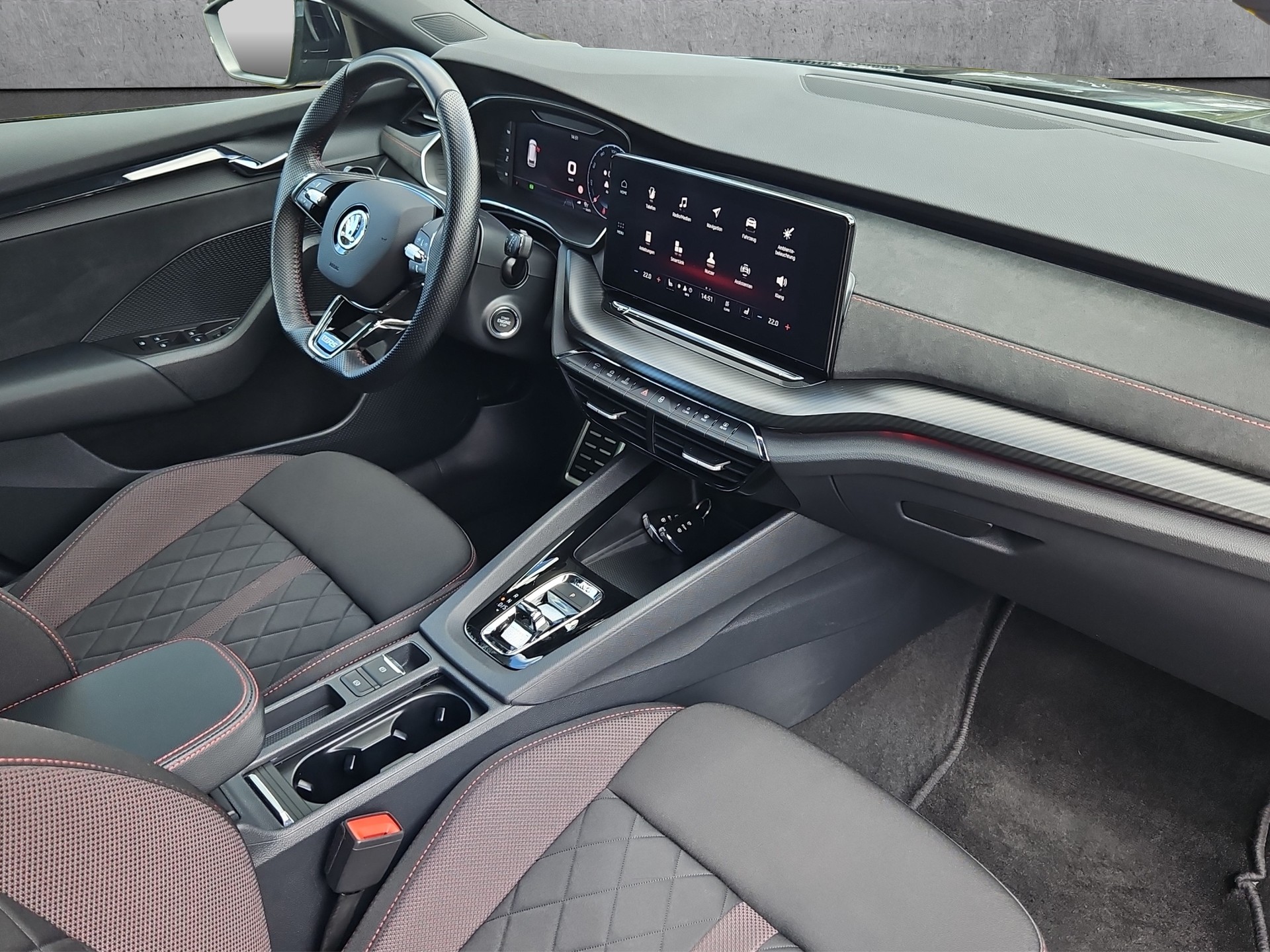SKODA Octavia Combi 2.0 TDI DSG RS 4x4-image-9