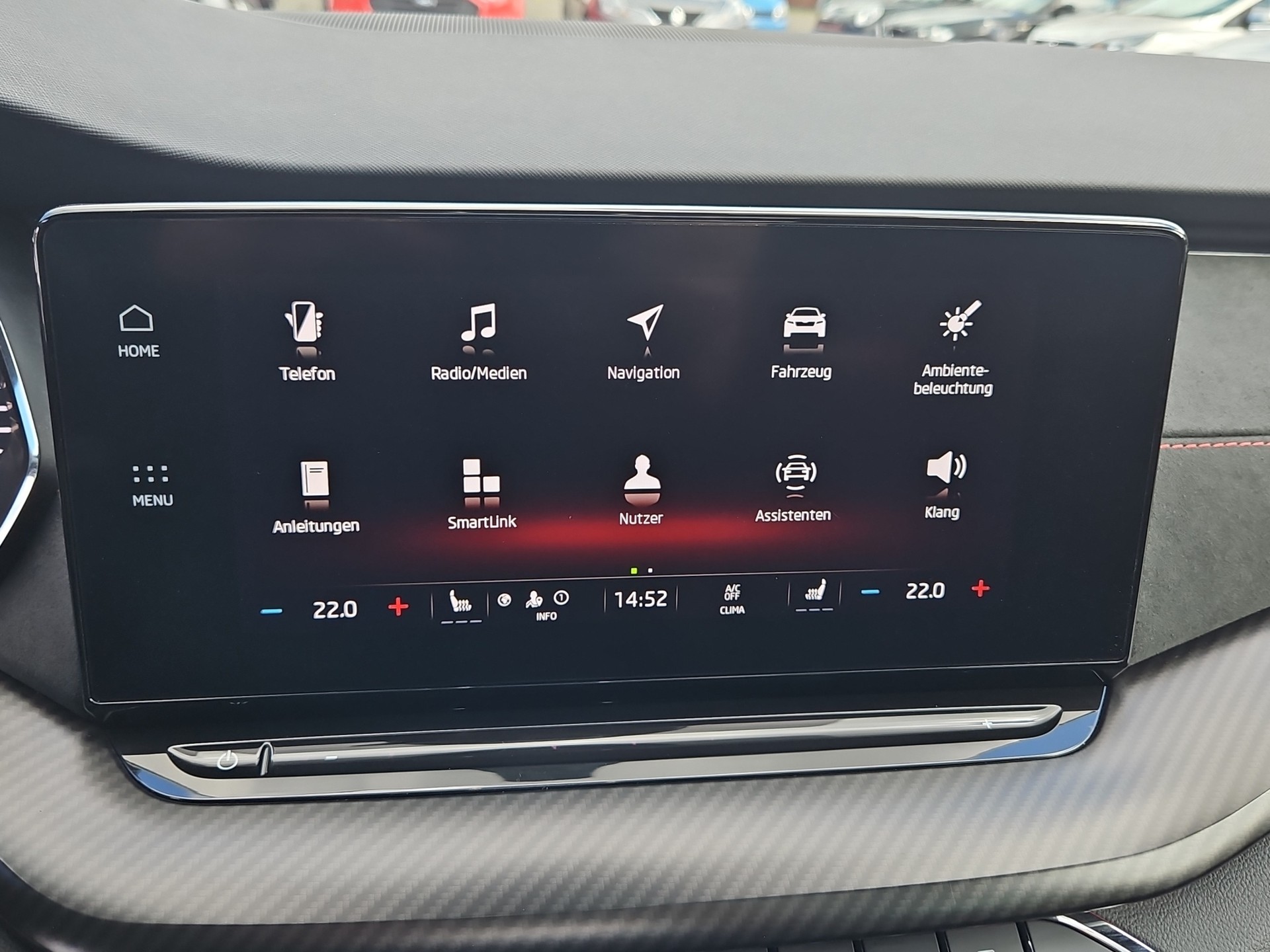 SKODA Octavia Combi 2.0 TDI DSG RS 4x4-image-12