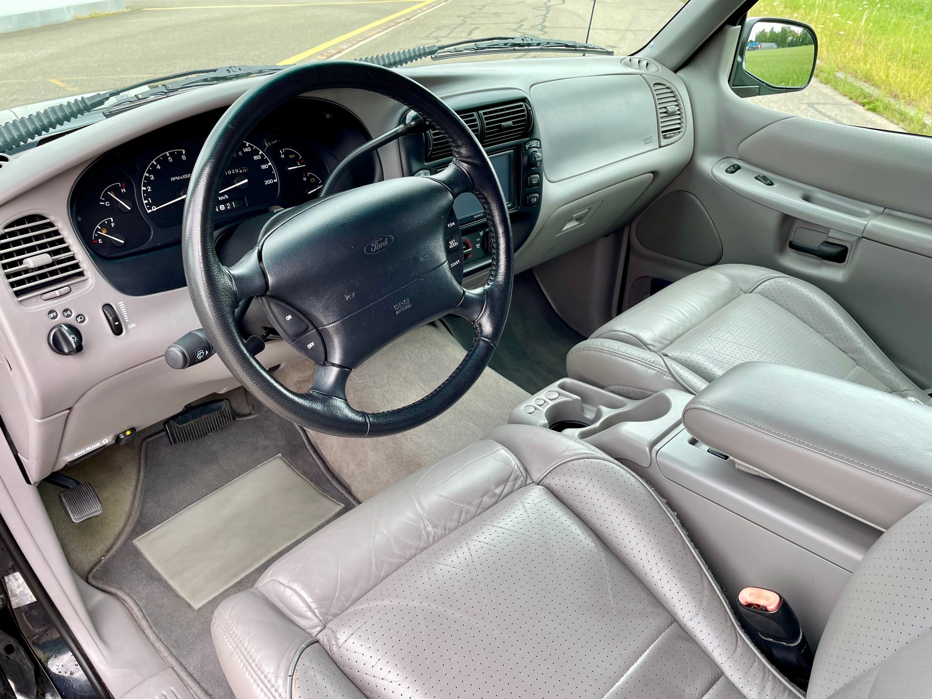 FORD Explorer 4.0 Sport * TEILRESTAURIERT - VON LIEBHABER *-image-14