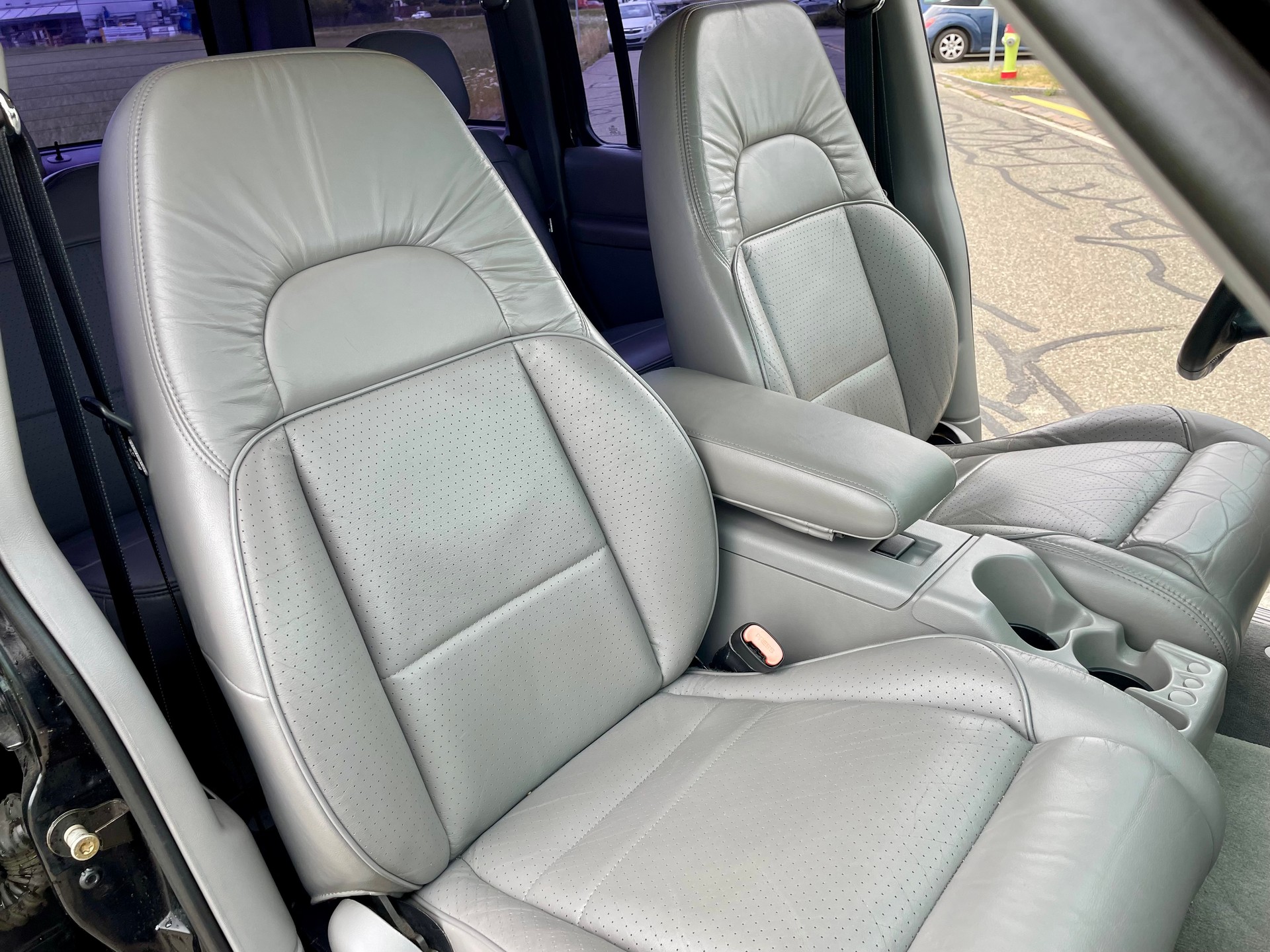 FORD Explorer 4.0 Sport * TEILRESTAURIERT - VON LIEBHABER *-image-21