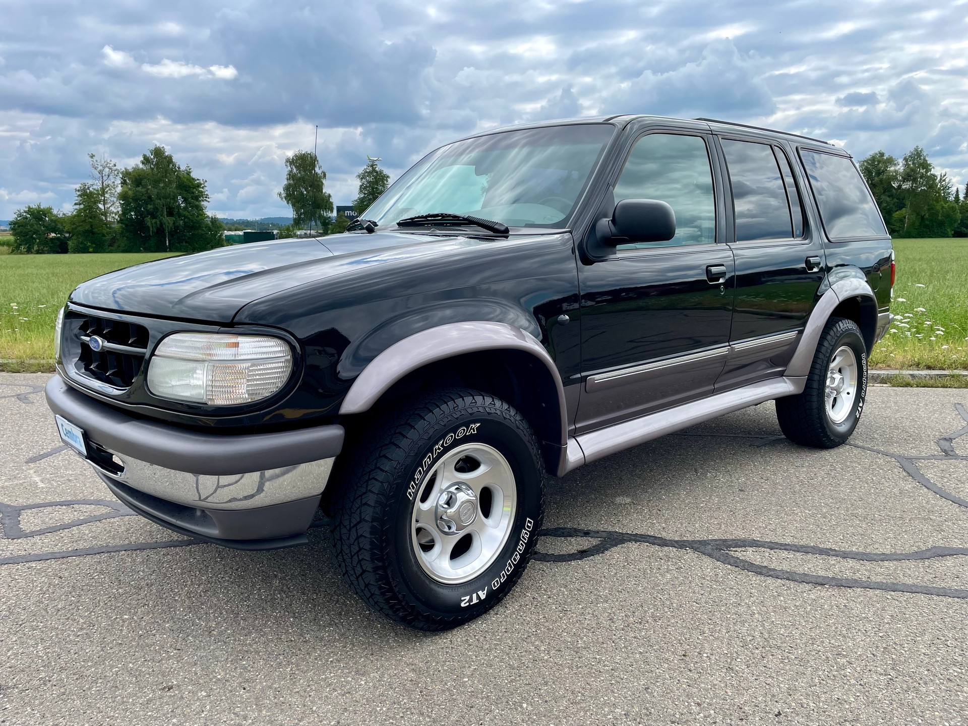 FORD Explorer 4.0 Sport * TEILRESTAURIERT - VON LIEBHABER *-showroom-element-3