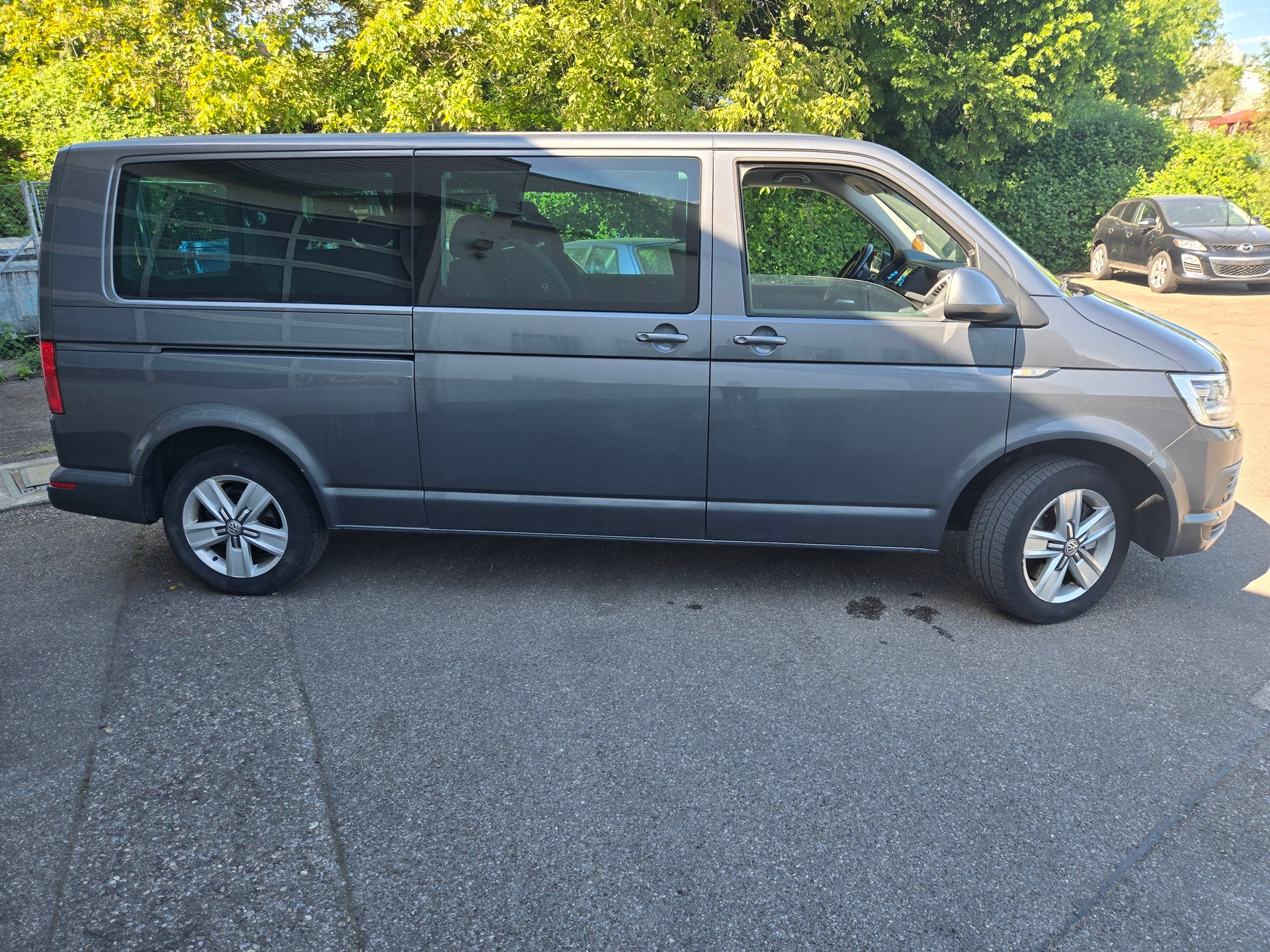VW Caravelle-image-4
