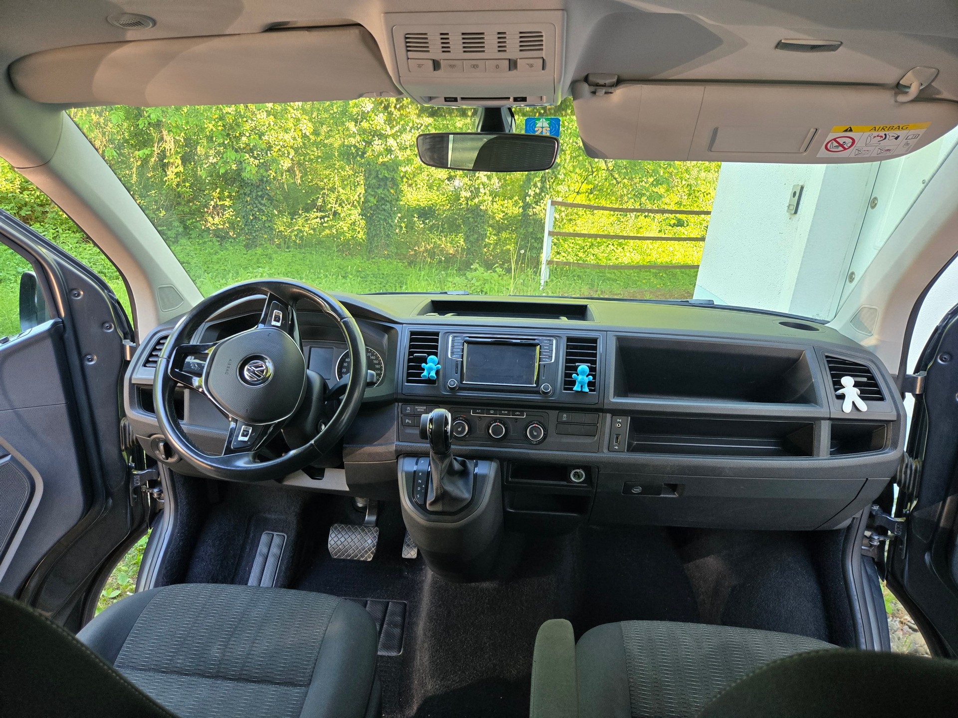 VW Caravelle-image-1