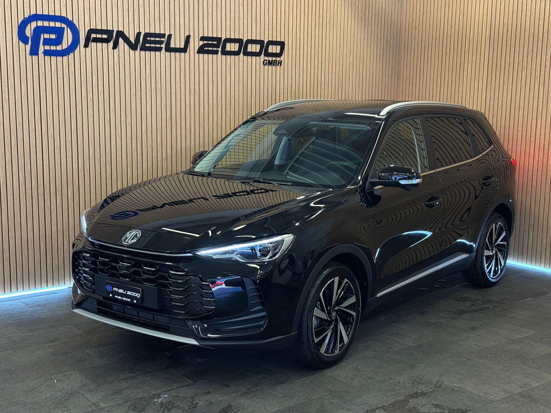 MG ZS 1.5 HEV Luxury-image-0