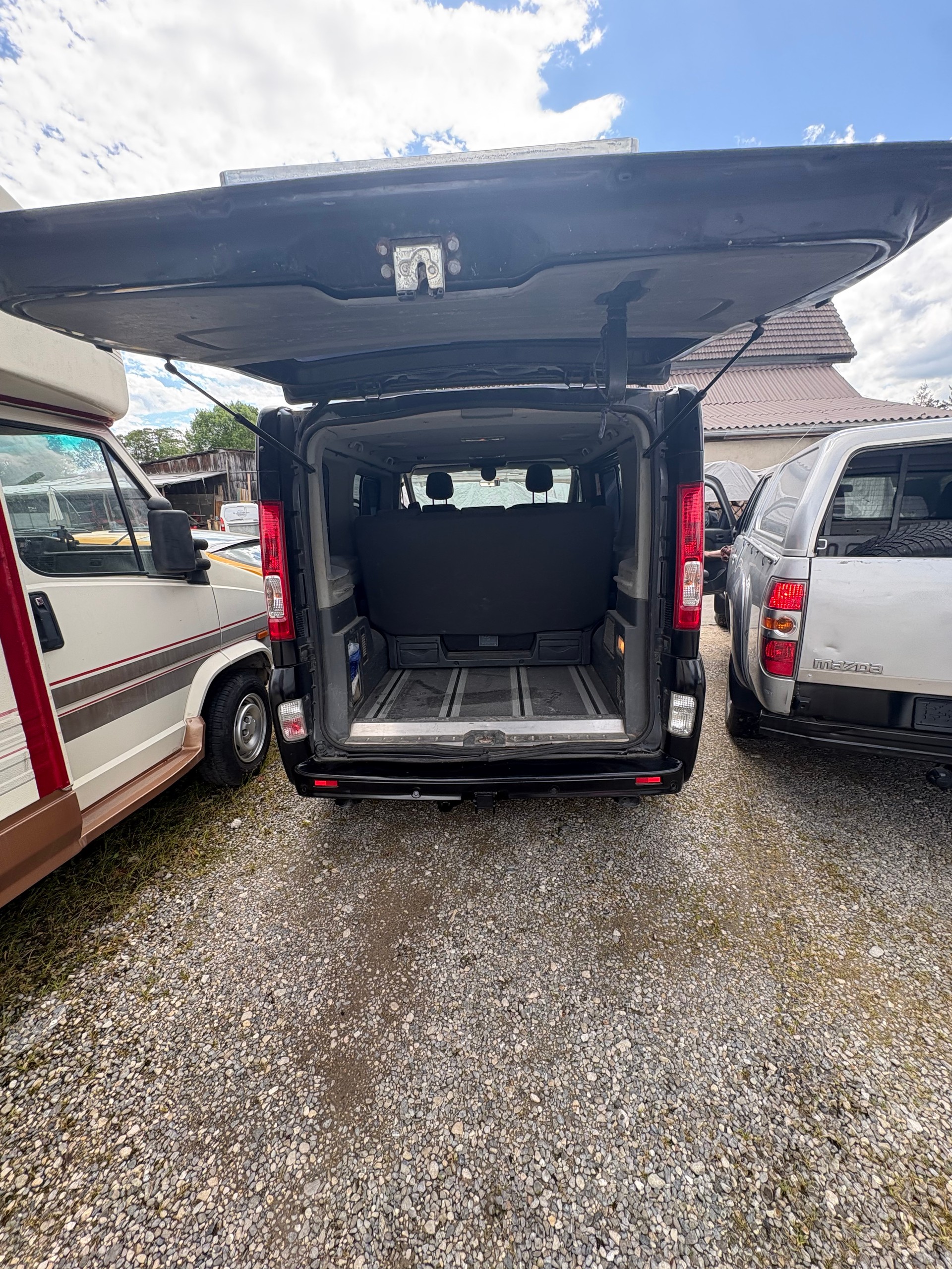 RENAULT trafic Multivan Doppelbett 7 Plätze MFK-image-5