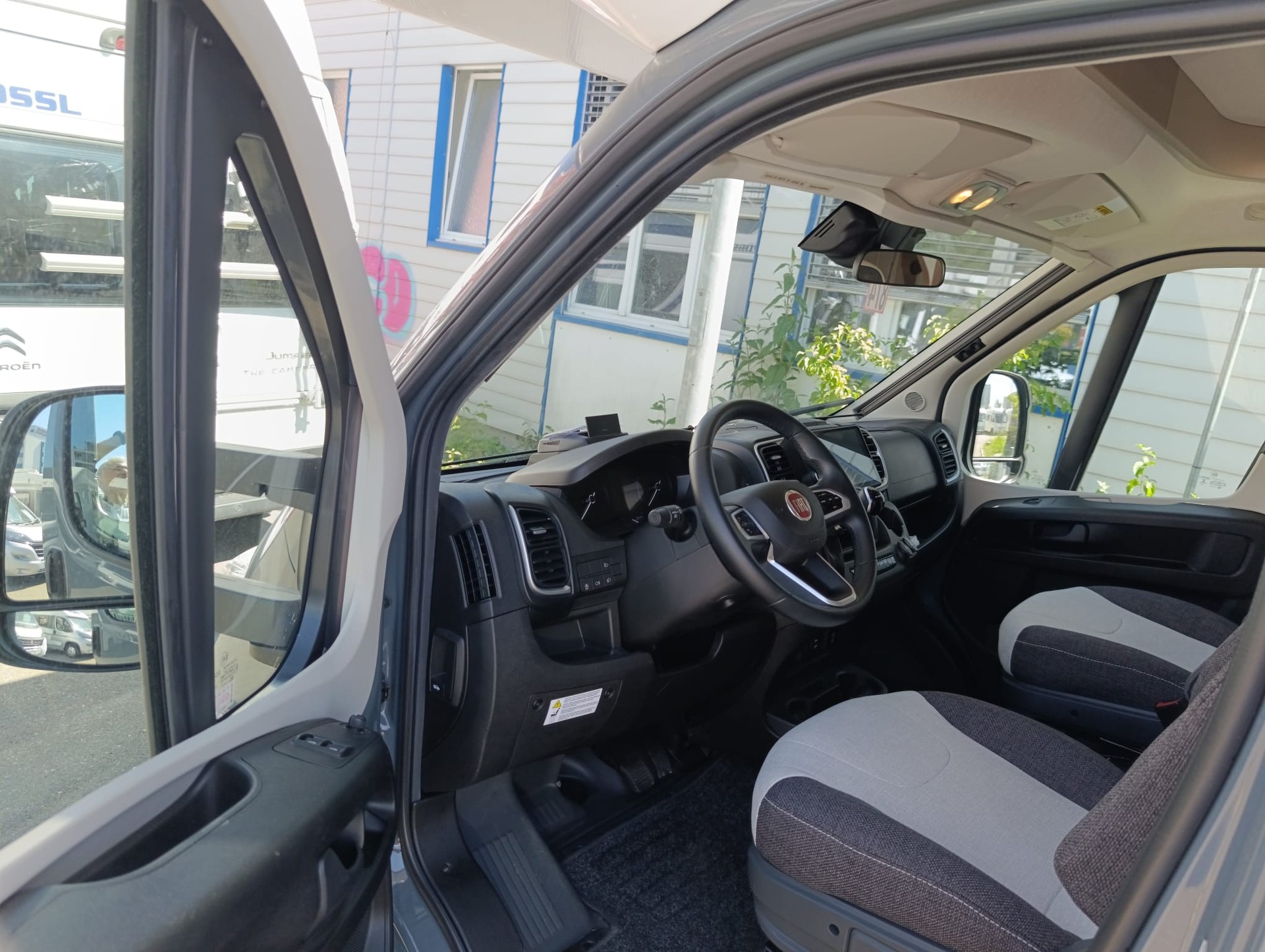 WEINSBERG Carahome MEG 650 *** Absolut voll ausgestattet und dank modernster Technik komplett autark***Automat 160PS *2x Lithium *-image-10