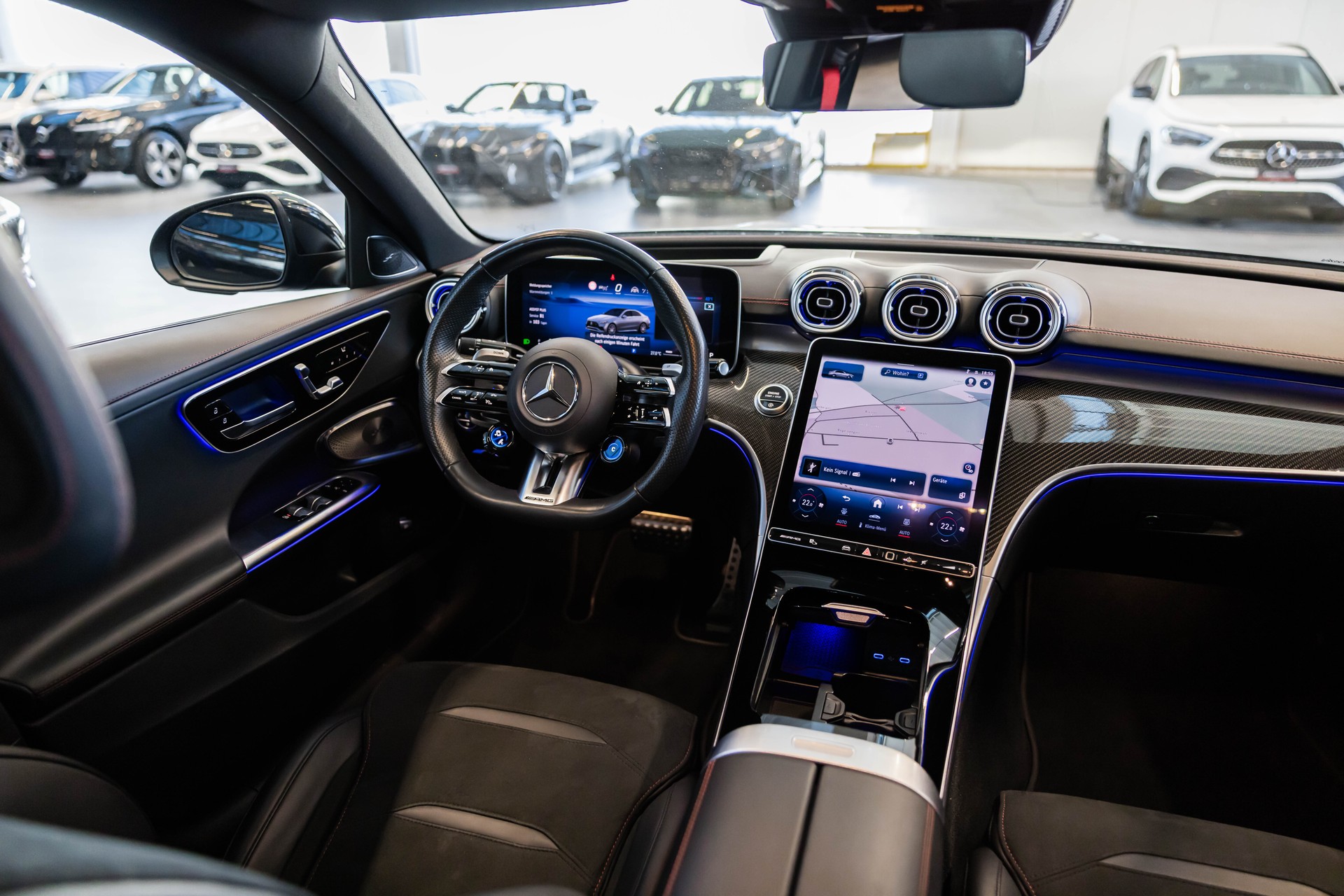 MERCEDES-BENZ C 43 AMG 4matic / Panorama-Schiebedach / Head-Up Display / Burmester Sound-image-20