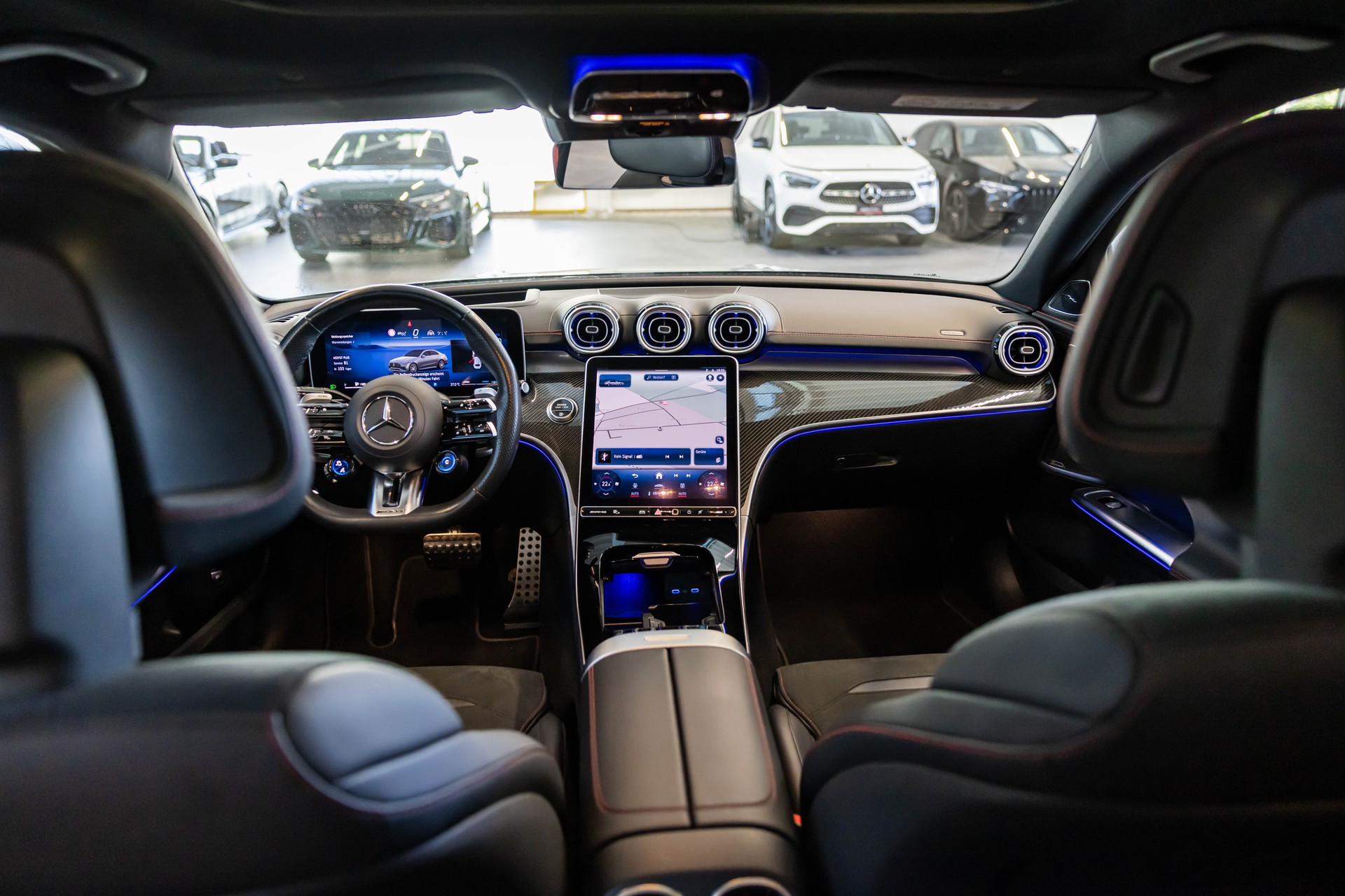 MERCEDES-BENZ C 43 AMG 4matic / Panorama-Schiebedach / Head-Up Display / Burmester Sound-image-19