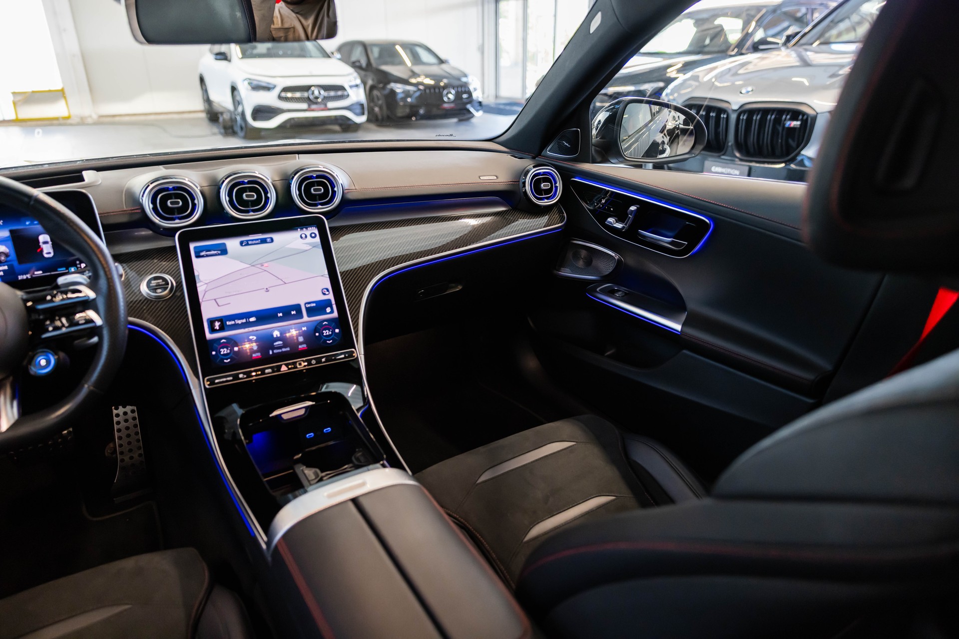 MERCEDES-BENZ C 43 AMG 4matic / Panorama-Schiebedach / Head-Up Display / Burmester Sound-image-21