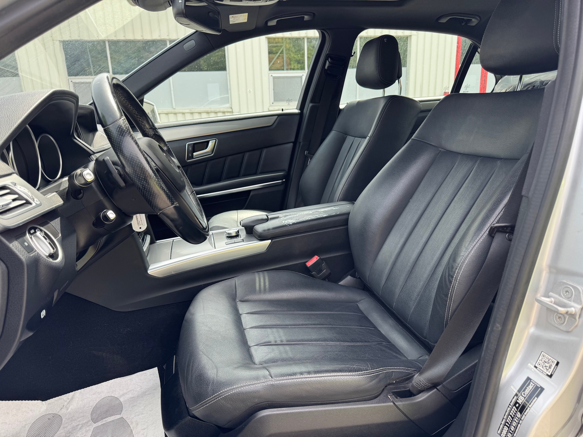 MERCEDES-BENZ E 220 BlueTEC Elégance 9G-Tronic-image-6