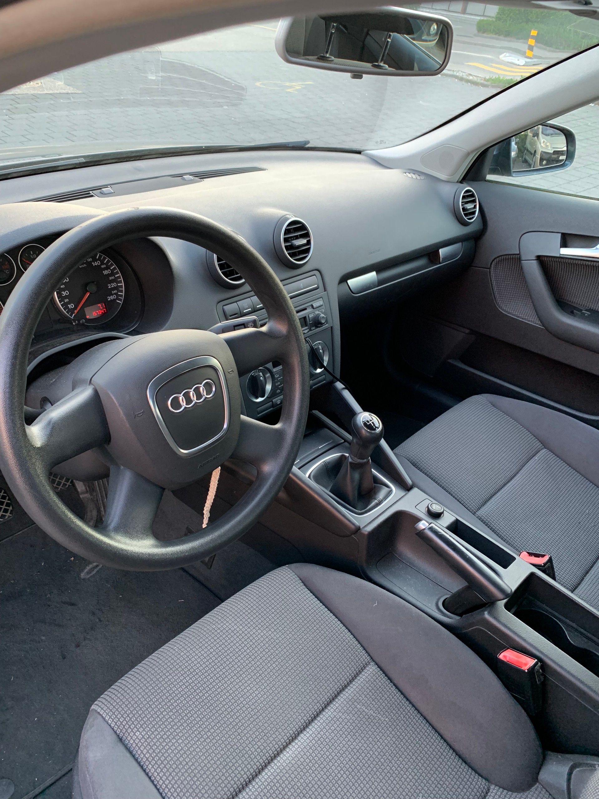 AUDI A3 Sportback 2.0 FSI Ambition-image-7