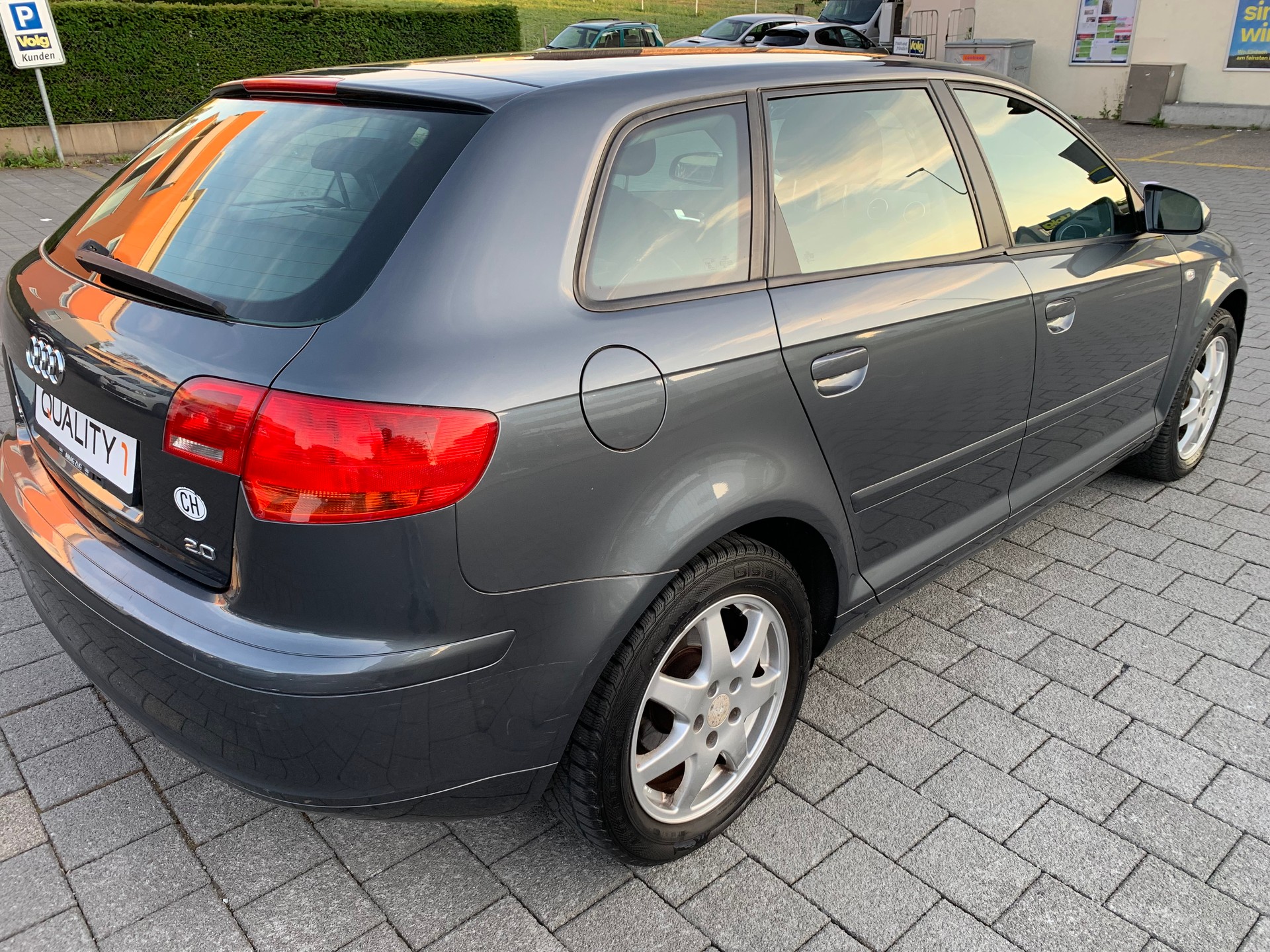 AUDI A3 Sportback 2.0 FSI Ambition-image-3