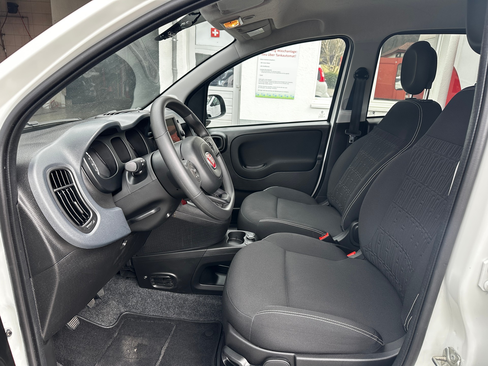 FIAT Panda 1.0 MHEV Cult-image-9