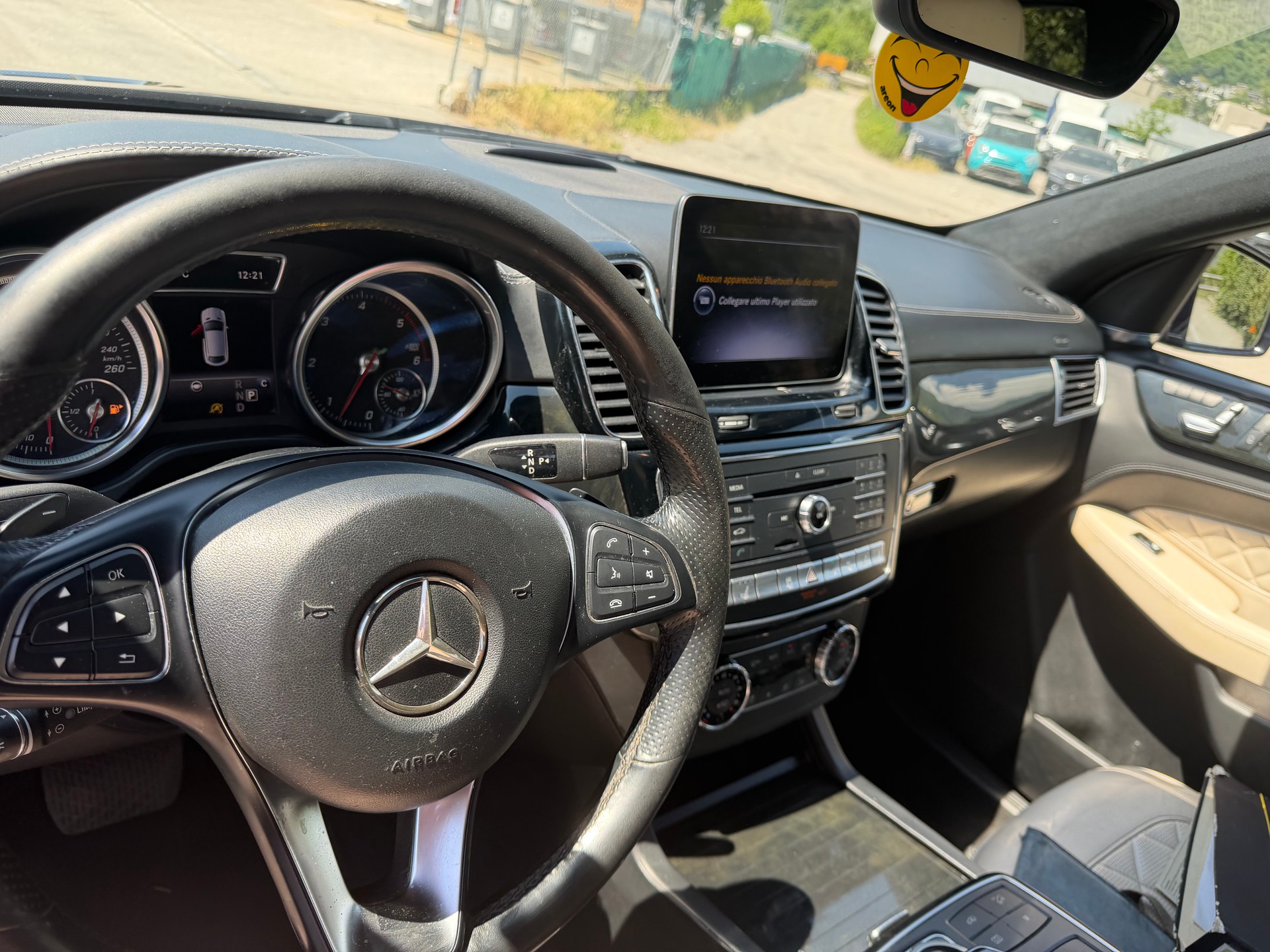 MERCEDES-BENZ GLE Coupé 350 d OrangeArt Edition 4Matic 9G-Tronic-image-11