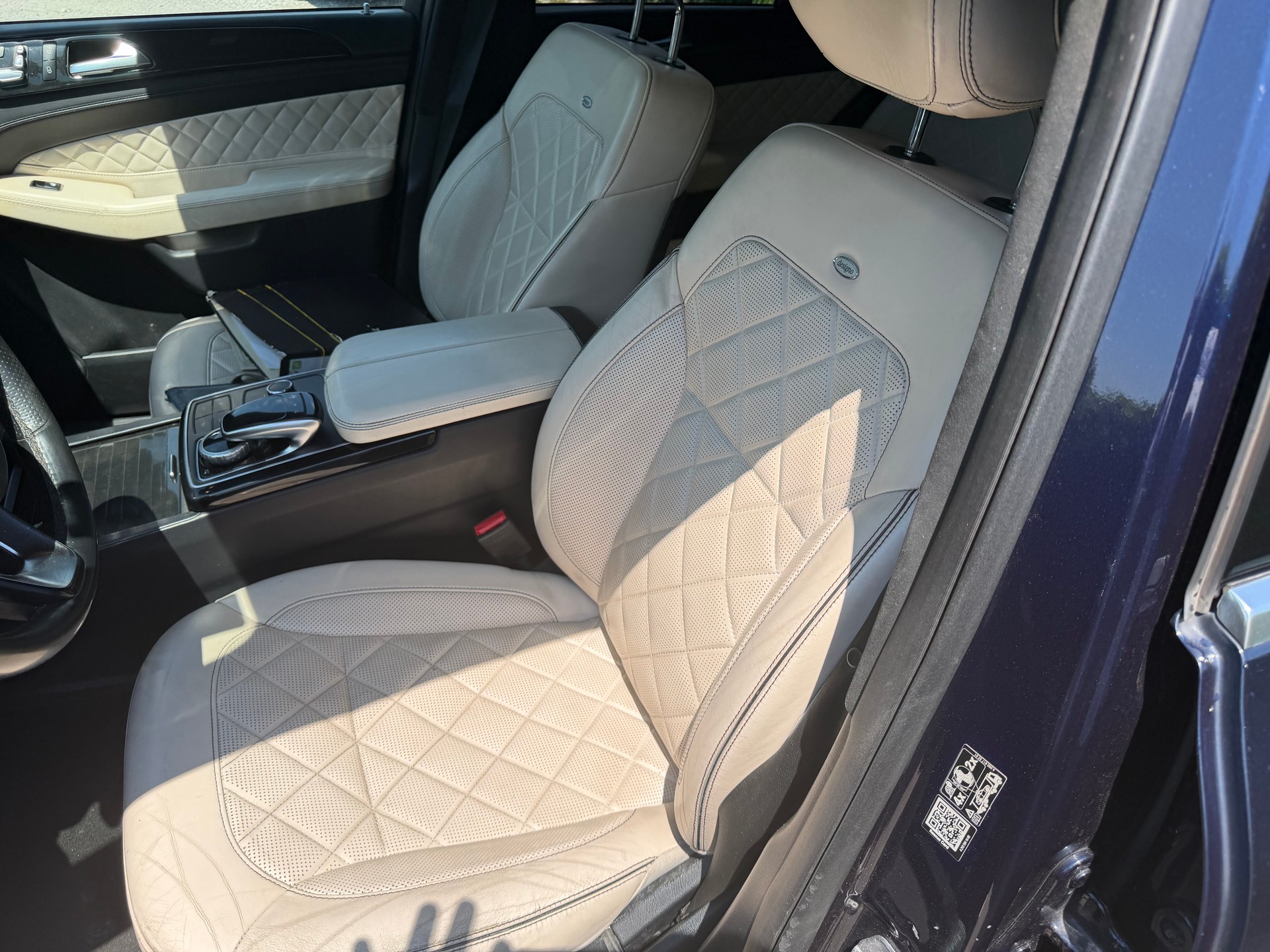 MERCEDES-BENZ GLE Coupé 350 d OrangeArt Edition 4Matic 9G-Tronic-image-8