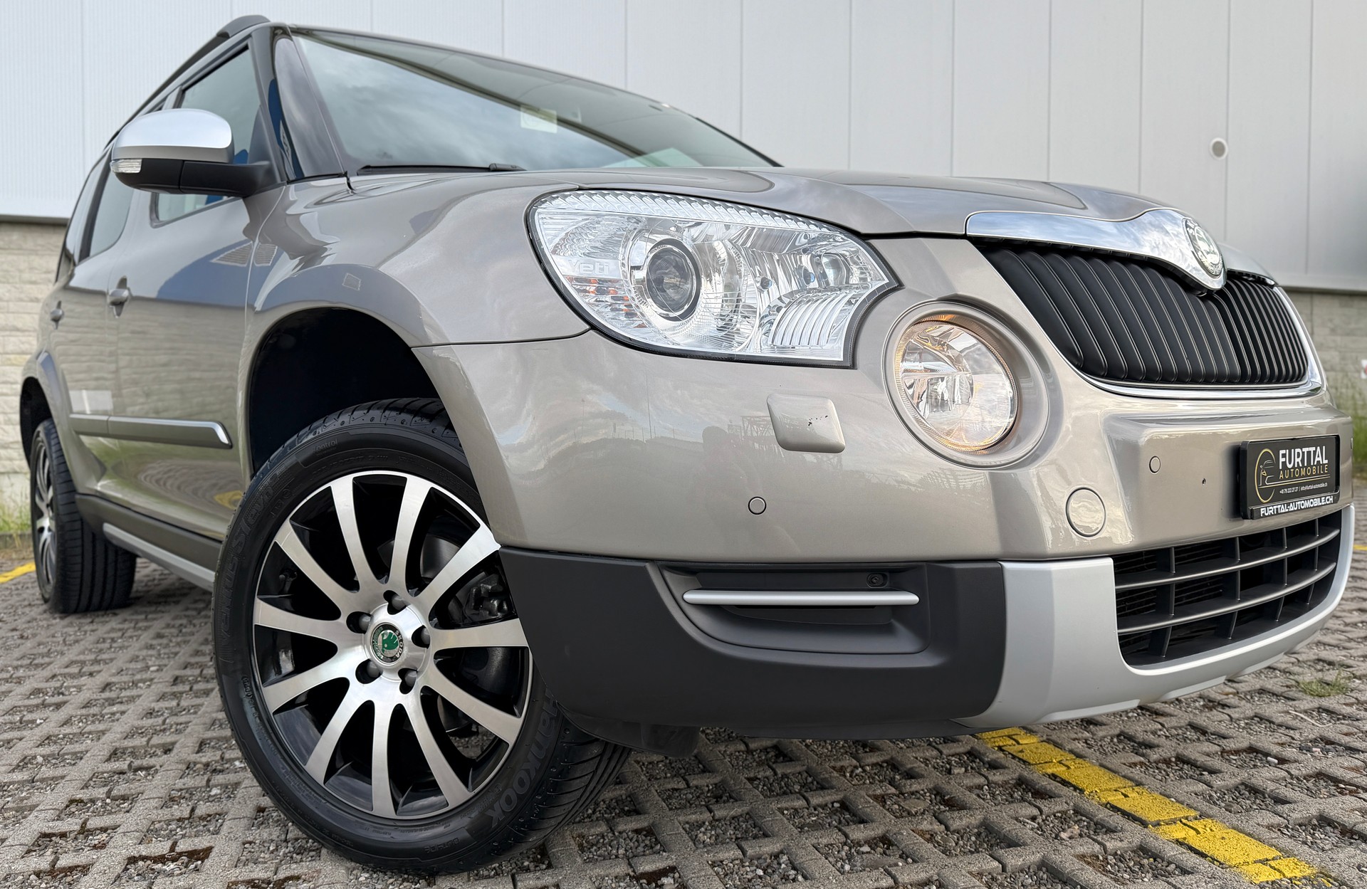 SKODA Yeti 2.0 TDI Elegance 4x4 DSG-showroom-element-1