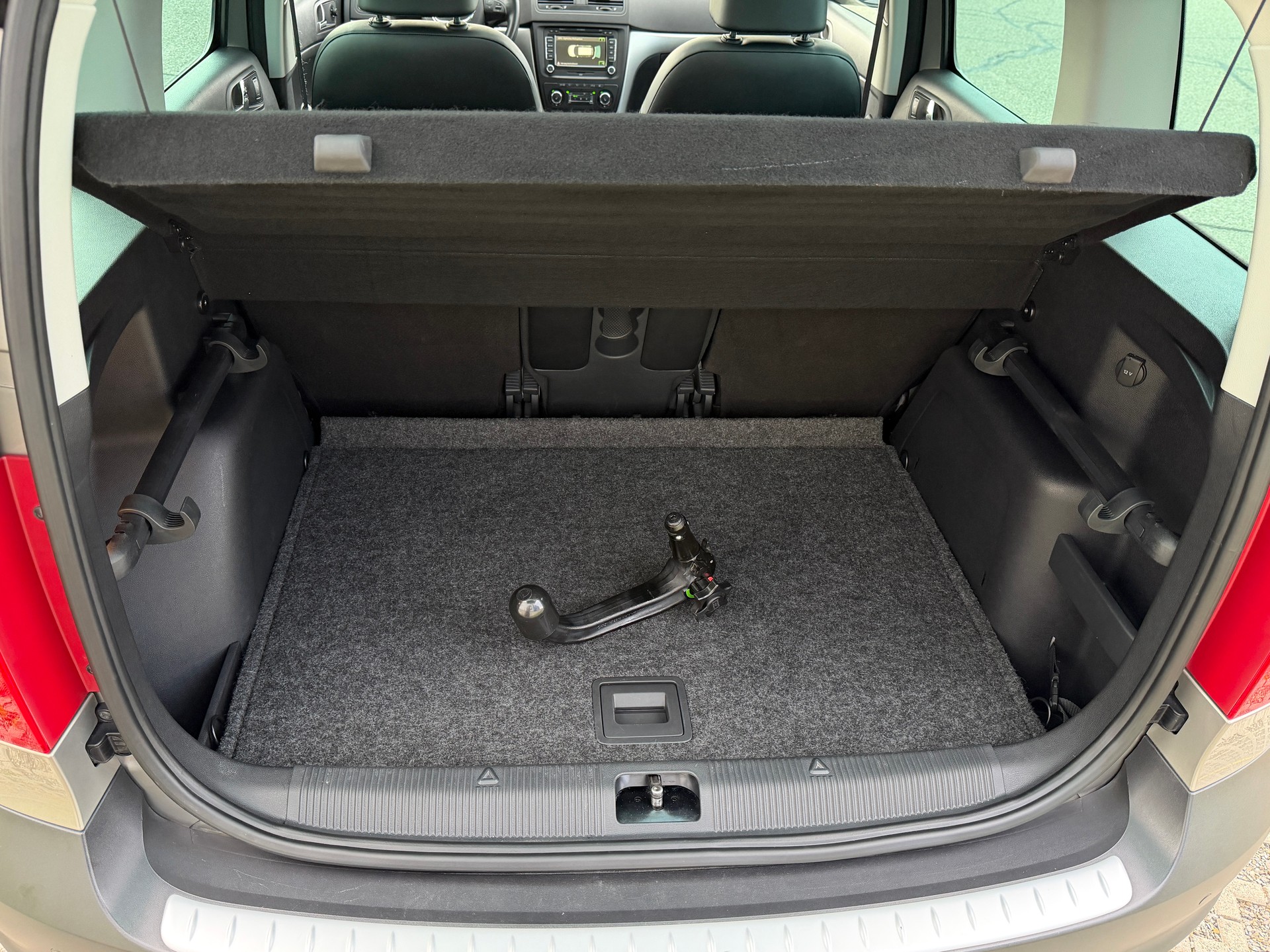 SKODA Yeti 2.0 TDI Elegance 4x4 DSG-image-30