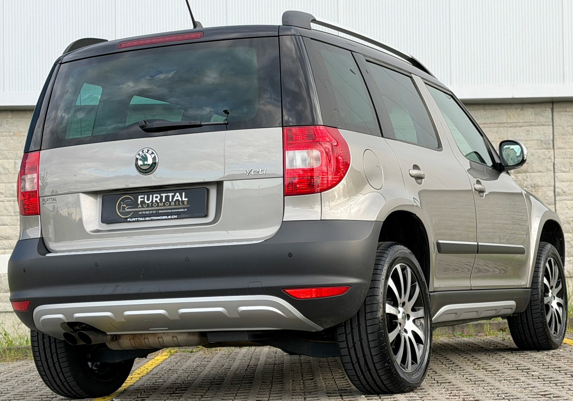 SKODA Yeti 2.0 TDI Elegance 4x4 DSG-image-11