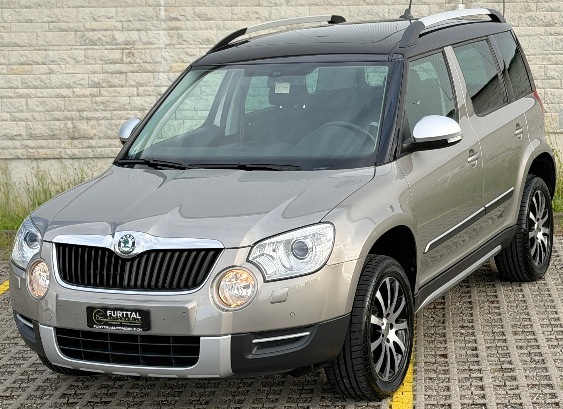 SKODA Yeti 2.0 TDI Elegance 4x4 DSG-image-6