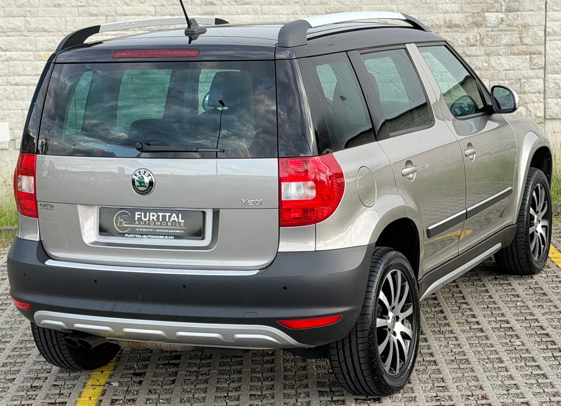 SKODA Yeti 2.0 TDI Elegance 4x4 DSG-image-10