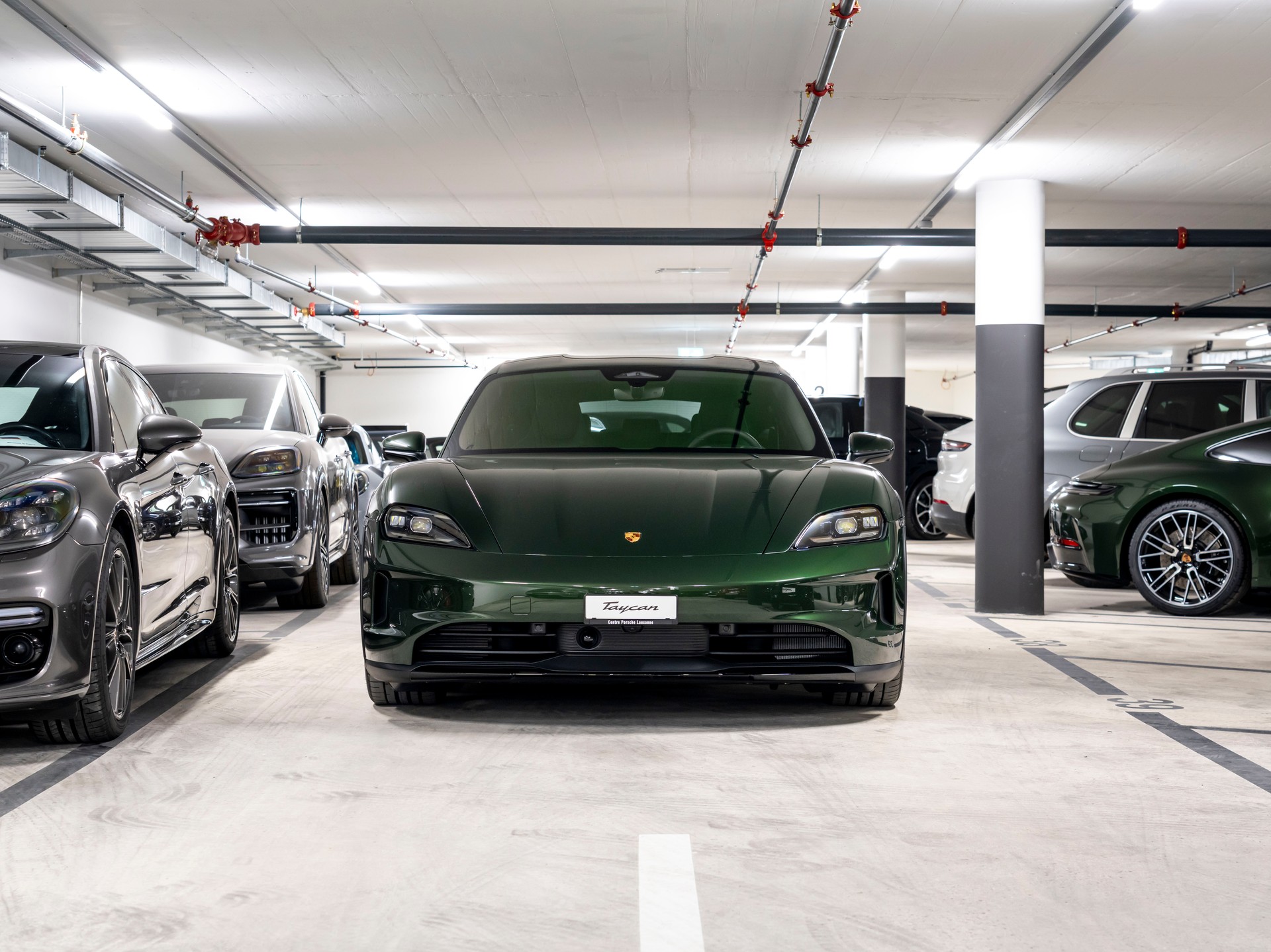 PORSCHE Taycan CrossTurismo 4 104kWh-showroom-element-3