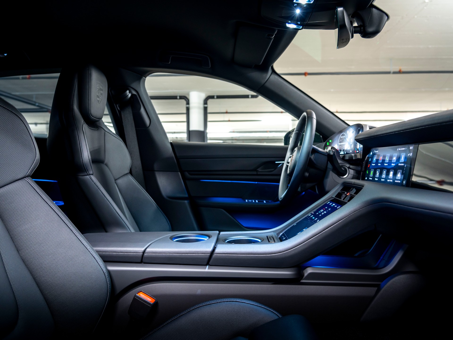 PORSCHE Taycan CrossTurismo 4 104kWh-image-23